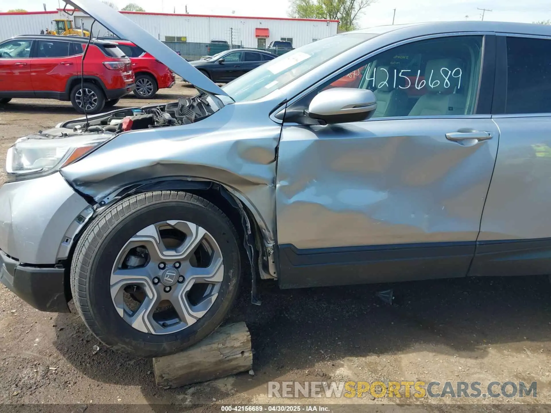 17 Photograph of a damaged car 5J6RW2H86KL037464 HONDA CR-V 2019