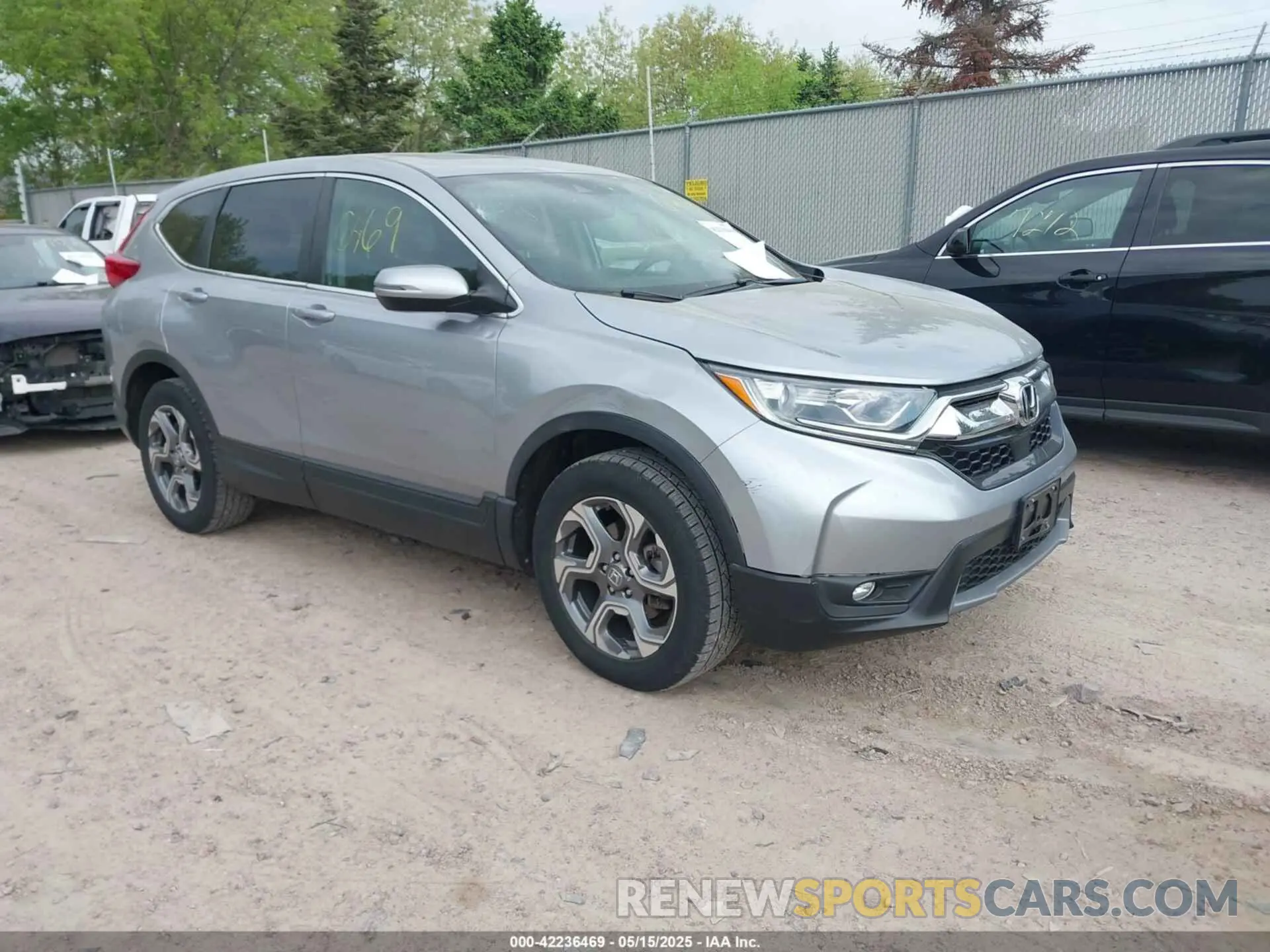 1 Photograph of a damaged car 5J6RW2H88KL002408 HONDA CR-V 2019