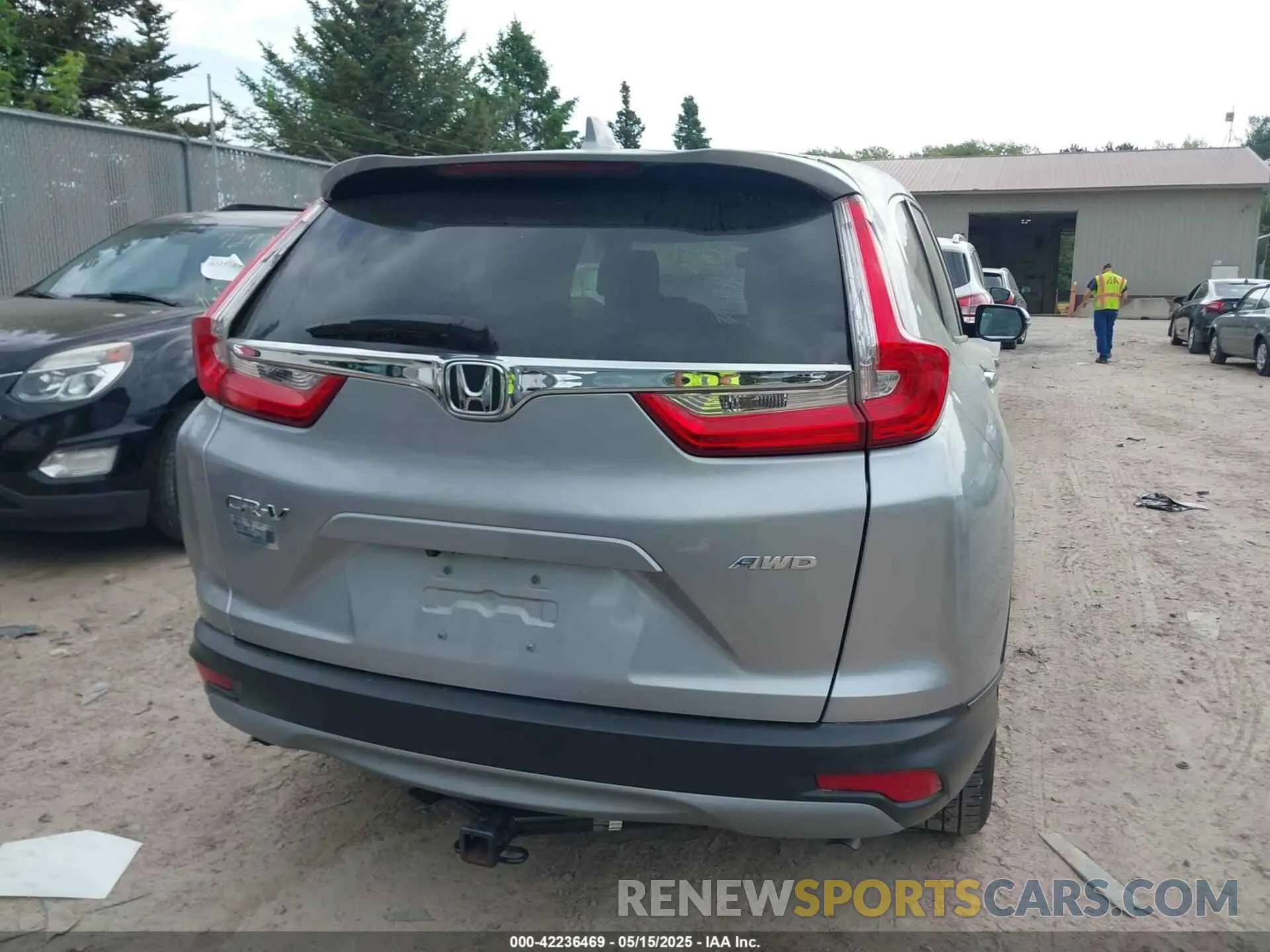 16 Photograph of a damaged car 5J6RW2H88KL002408 HONDA CR-V 2019