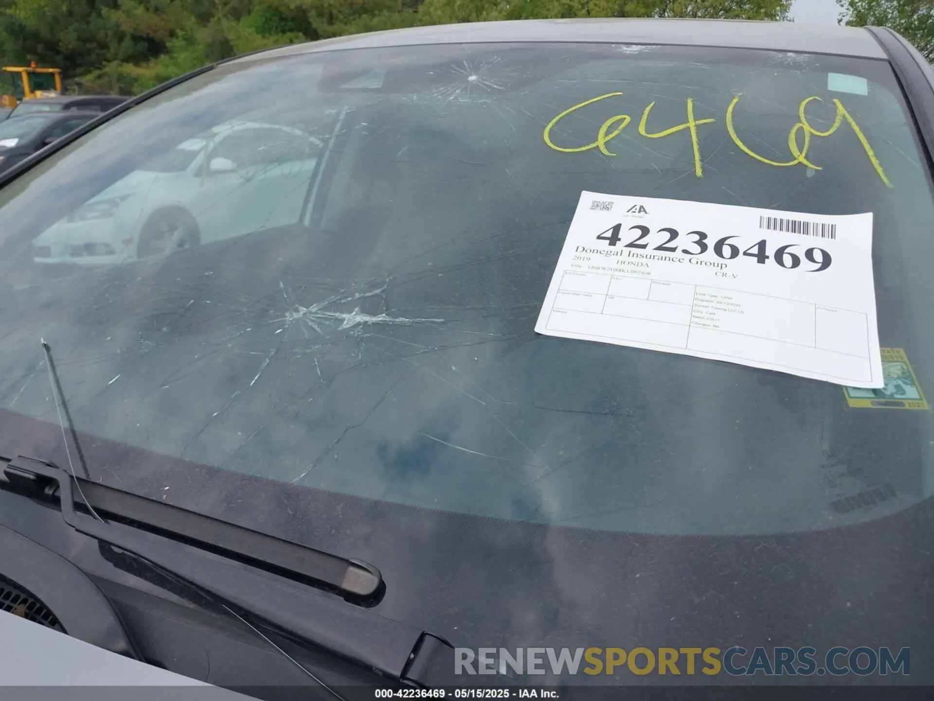 17 Photograph of a damaged car 5J6RW2H88KL002408 HONDA CR-V 2019