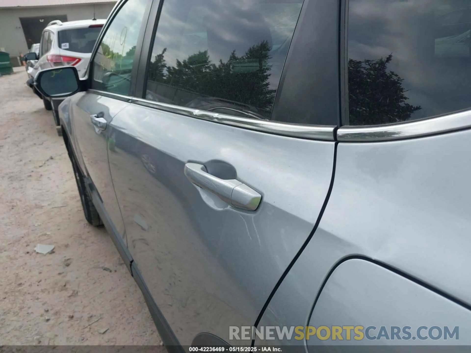 21 Photograph of a damaged car 5J6RW2H88KL002408 HONDA CR-V 2019