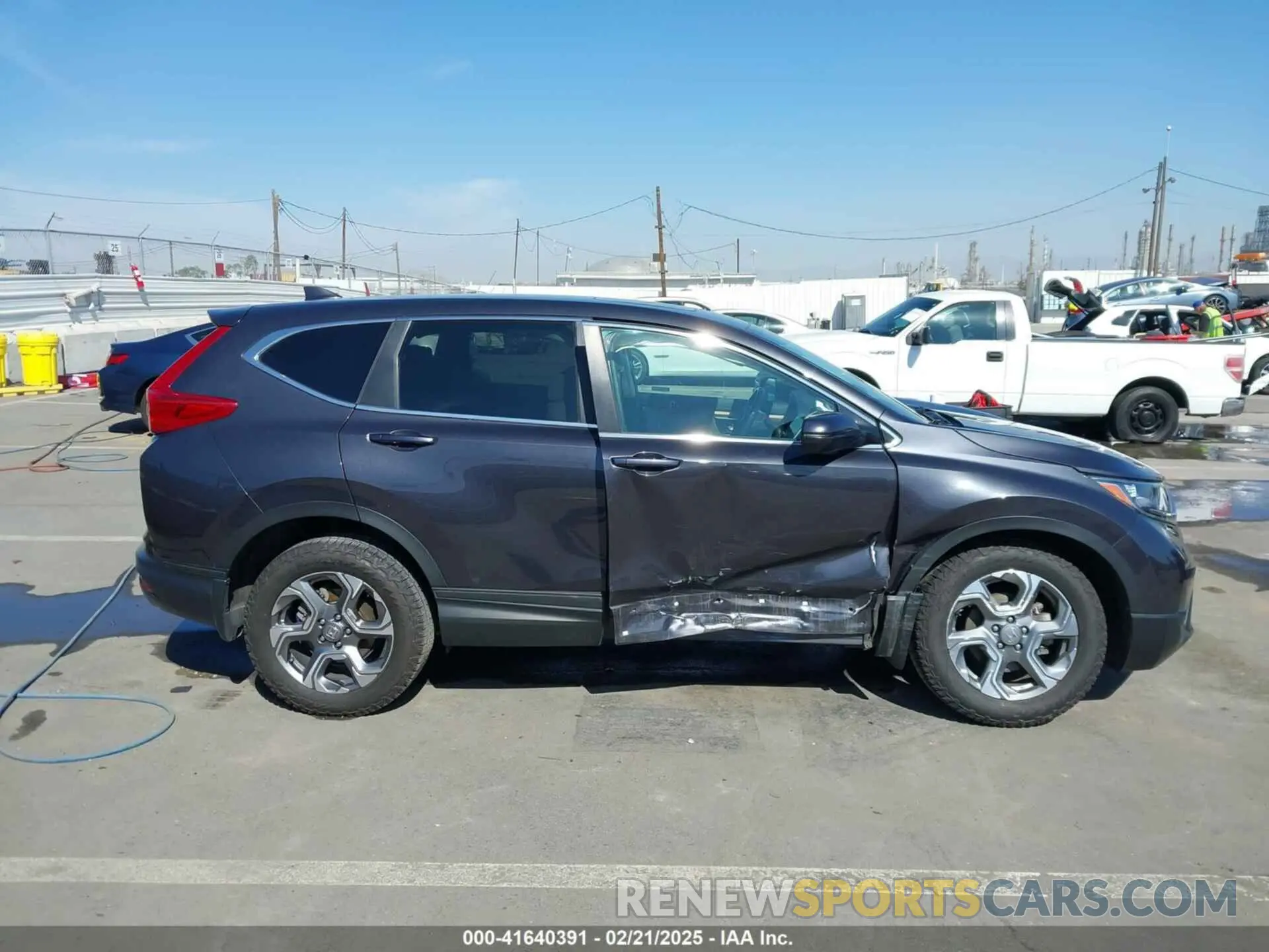 13 Photograph of a damaged car 5J6RW2H89KA002929 HONDA CR-V 2019