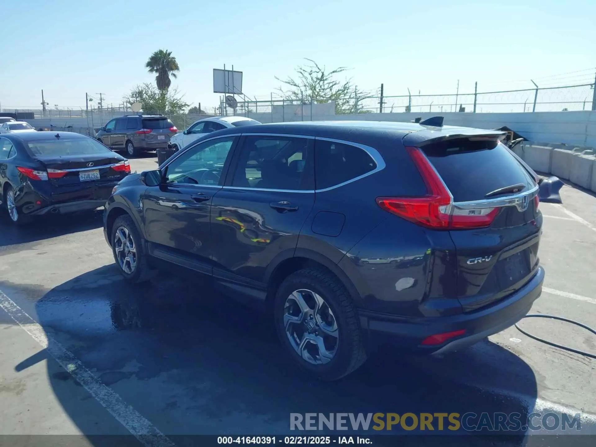 3 Photograph of a damaged car 5J6RW2H89KA002929 HONDA CR-V 2019