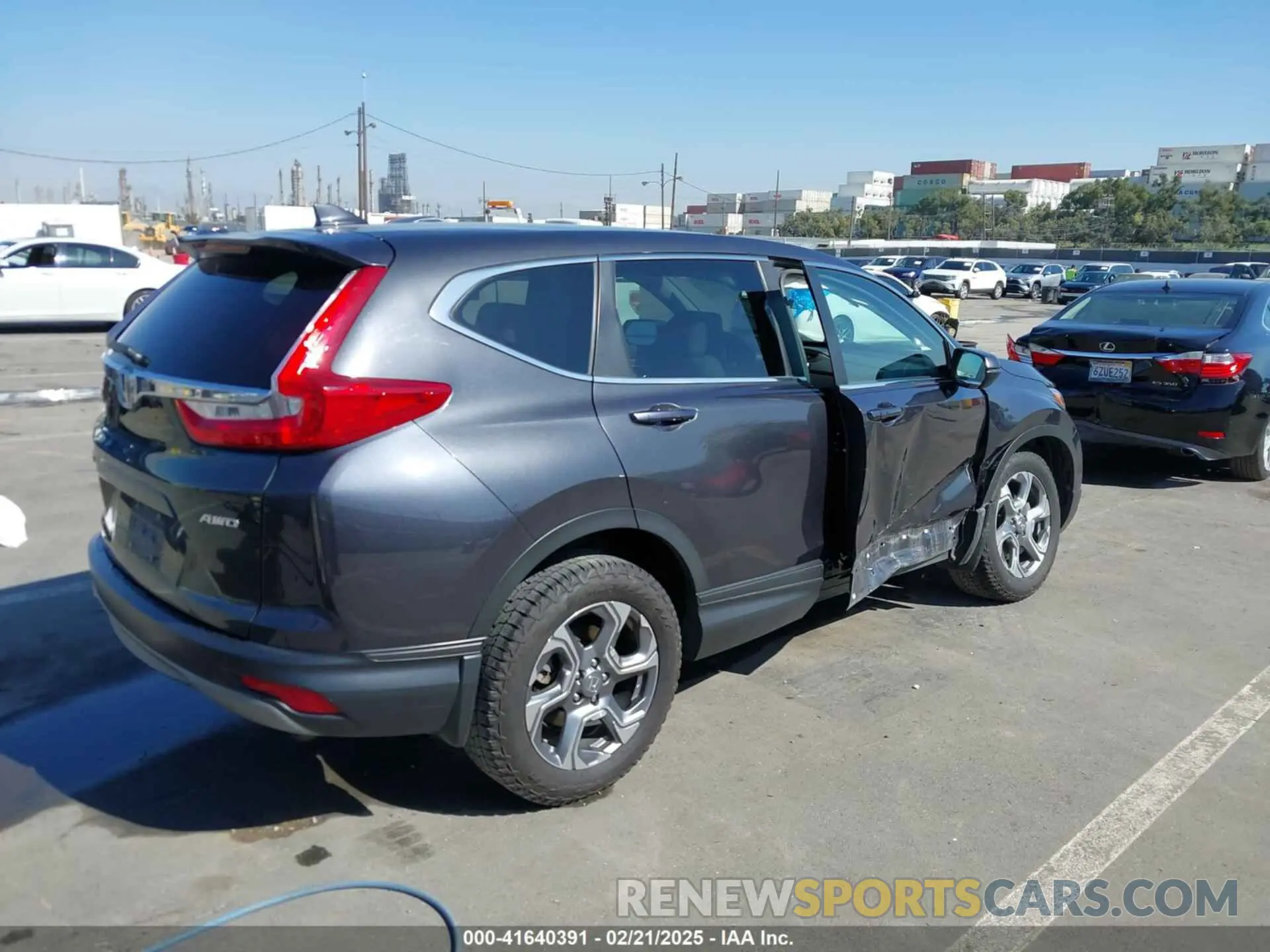 4 Photograph of a damaged car 5J6RW2H89KA002929 HONDA CR-V 2019