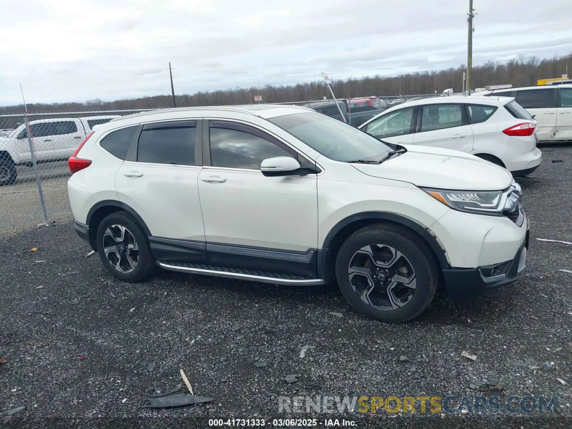 13 Photograph of a damaged car 5J6RW2H94KL003791 HONDA CR-V 2019