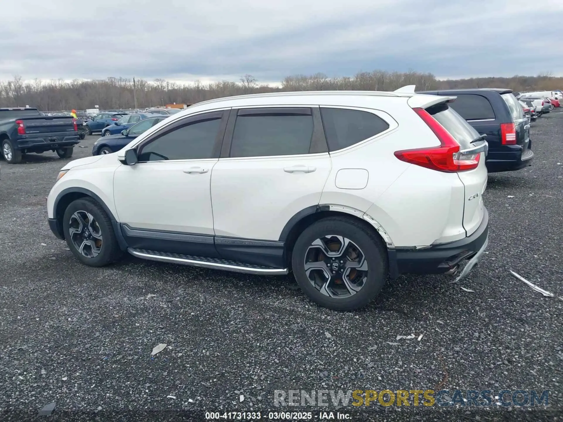 14 Photograph of a damaged car 5J6RW2H94KL003791 HONDA CR-V 2019