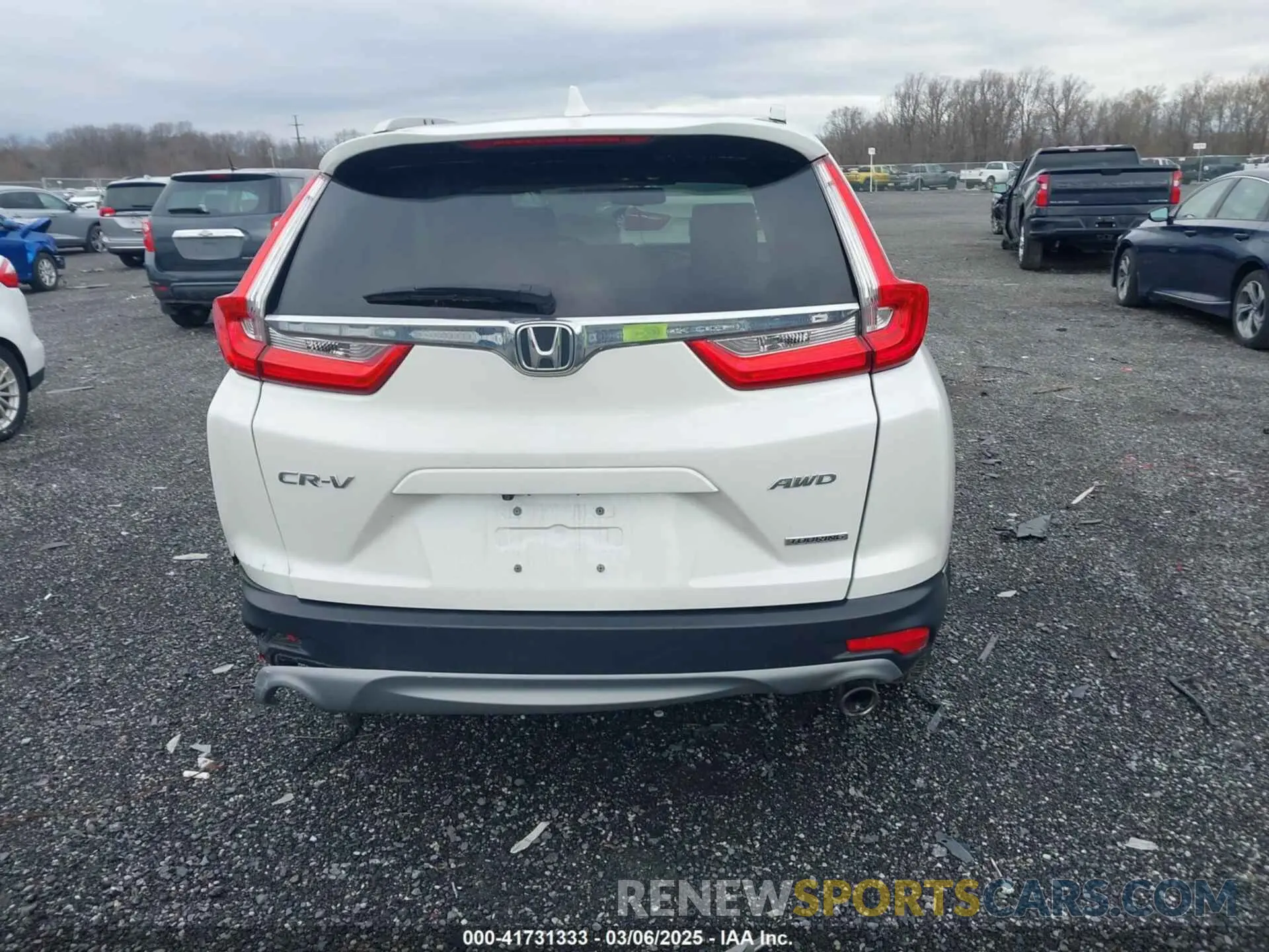 16 Photograph of a damaged car 5J6RW2H94KL003791 HONDA CR-V 2019