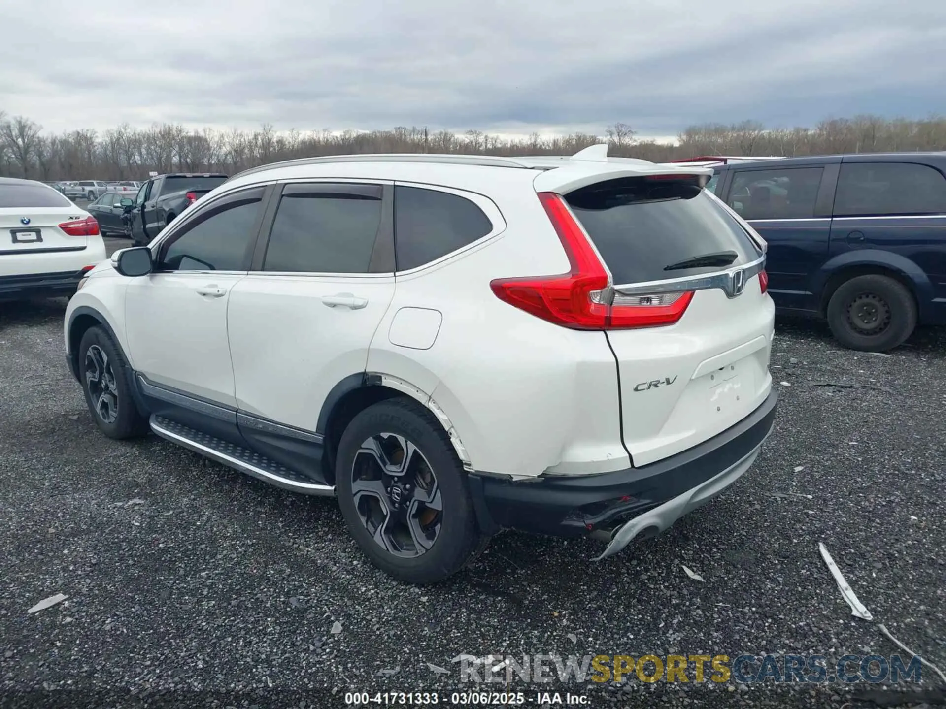 3 Photograph of a damaged car 5J6RW2H94KL003791 HONDA CR-V 2019