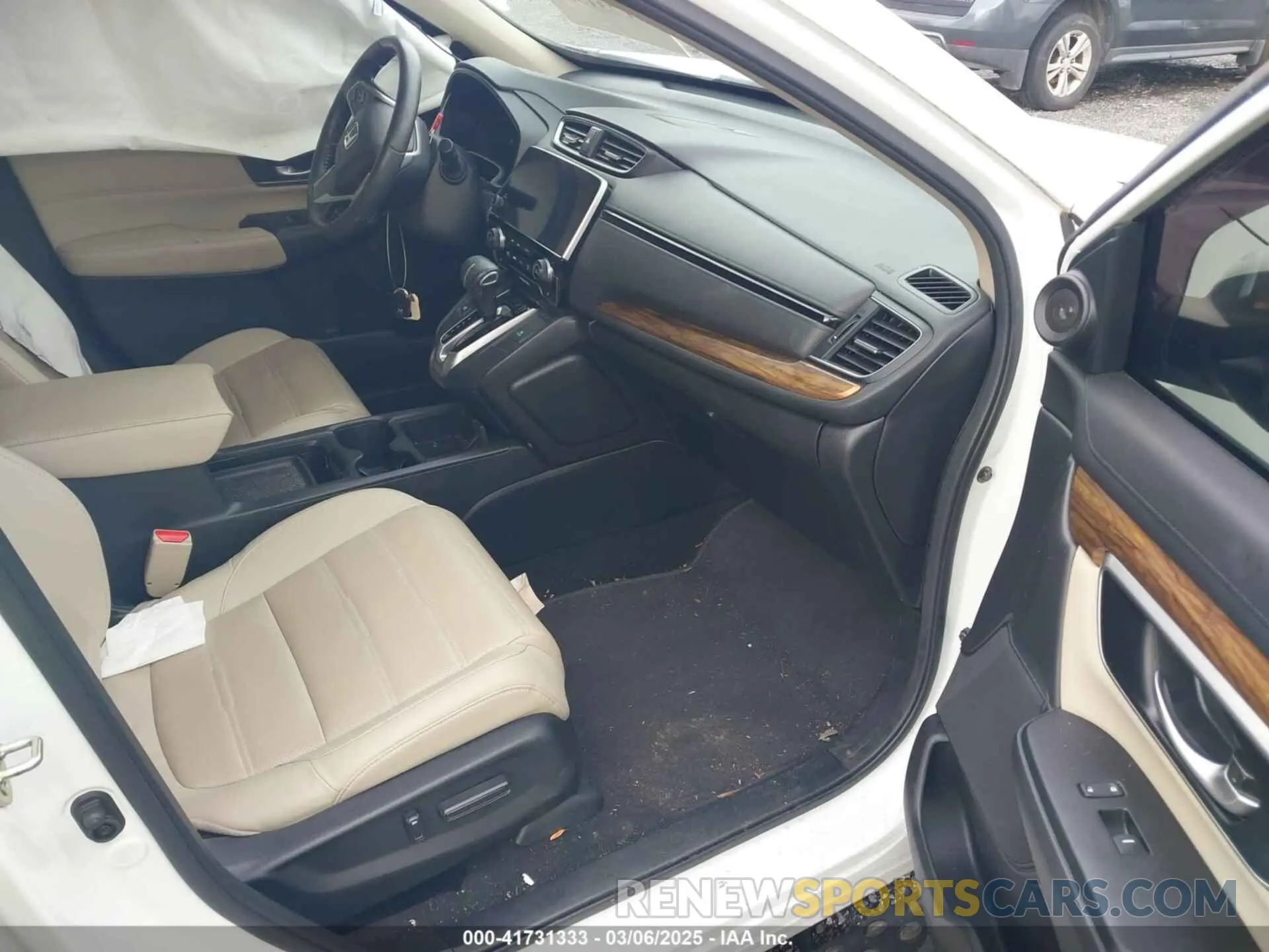 5 Photograph of a damaged car 5J6RW2H94KL003791 HONDA CR-V 2019
