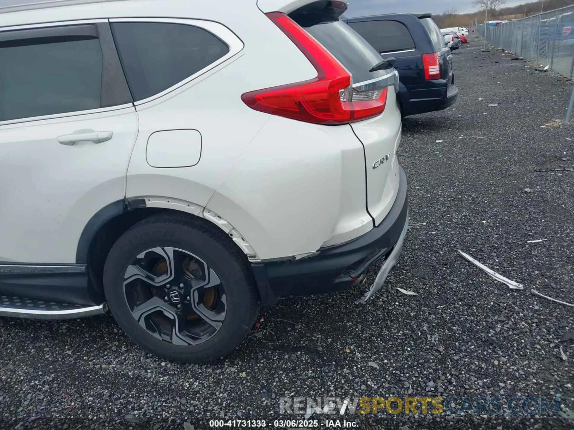 6 Photograph of a damaged car 5J6RW2H94KL003791 HONDA CR-V 2019