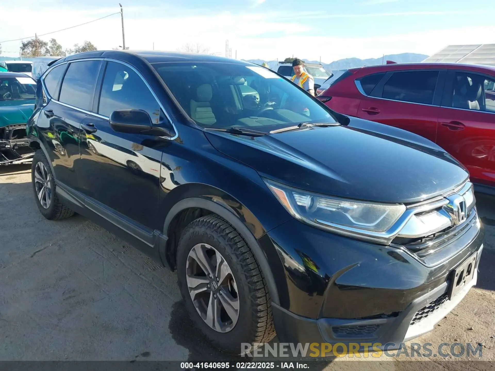 1 Photograph of a damaged car 5J6RW5H32KL003303 HONDA CR-V 2019