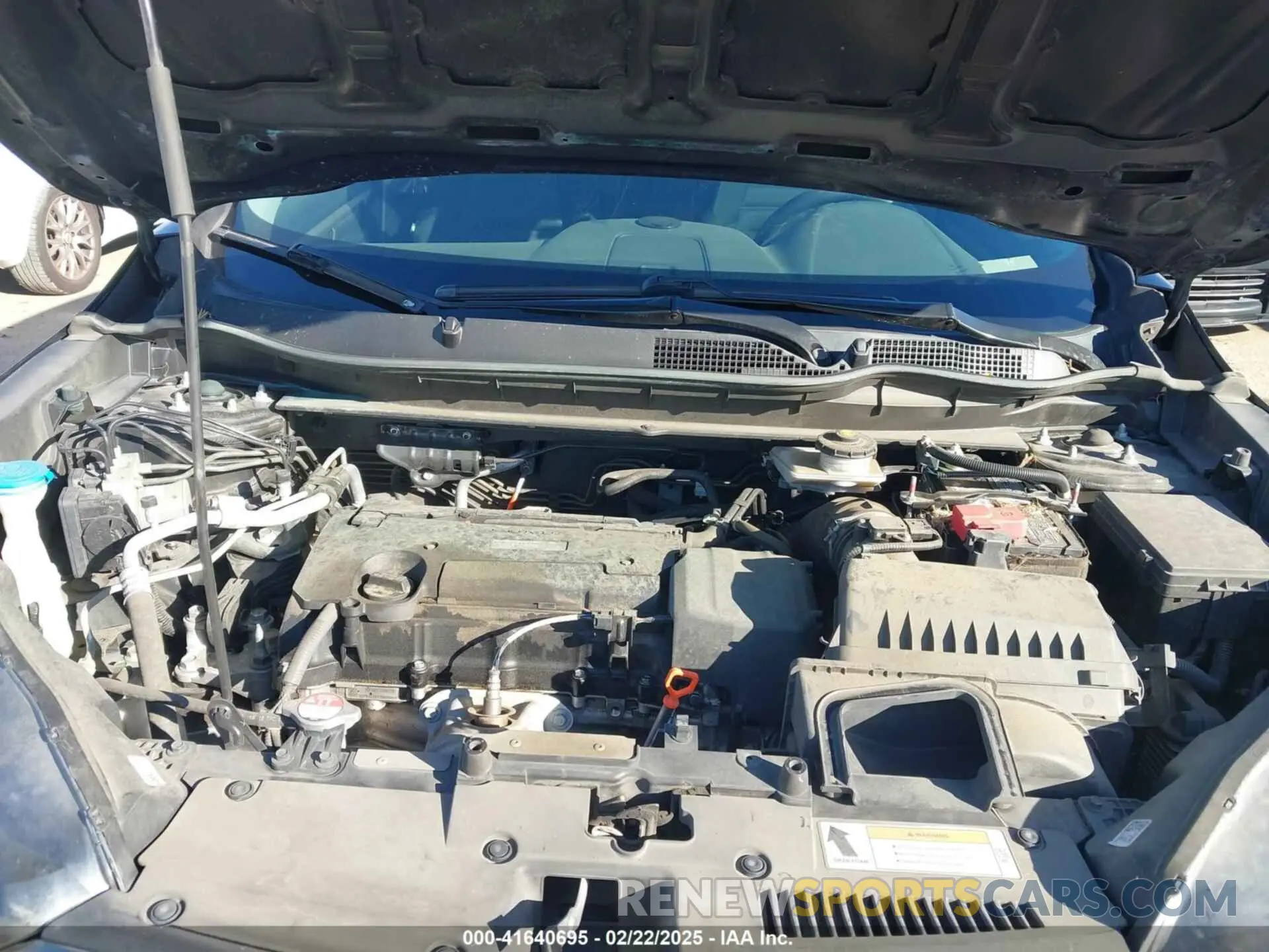 10 Photograph of a damaged car 5J6RW5H32KL003303 HONDA CR-V 2019