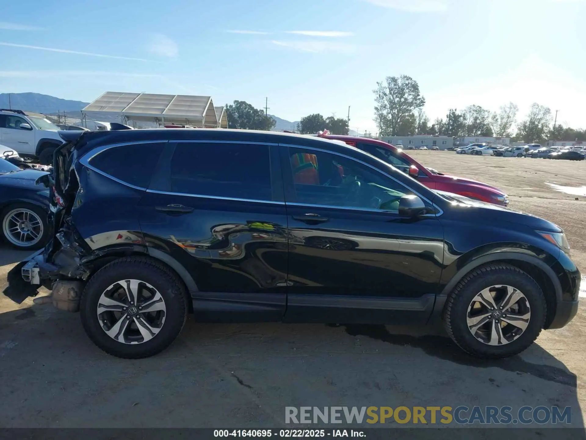 13 Photograph of a damaged car 5J6RW5H32KL003303 HONDA CR-V 2019