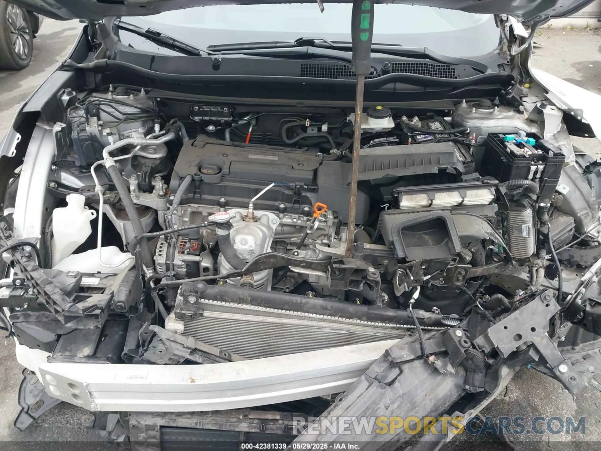 10 Photograph of a damaged car 5J6RW5H36KL002591 HONDA CR-V 2019