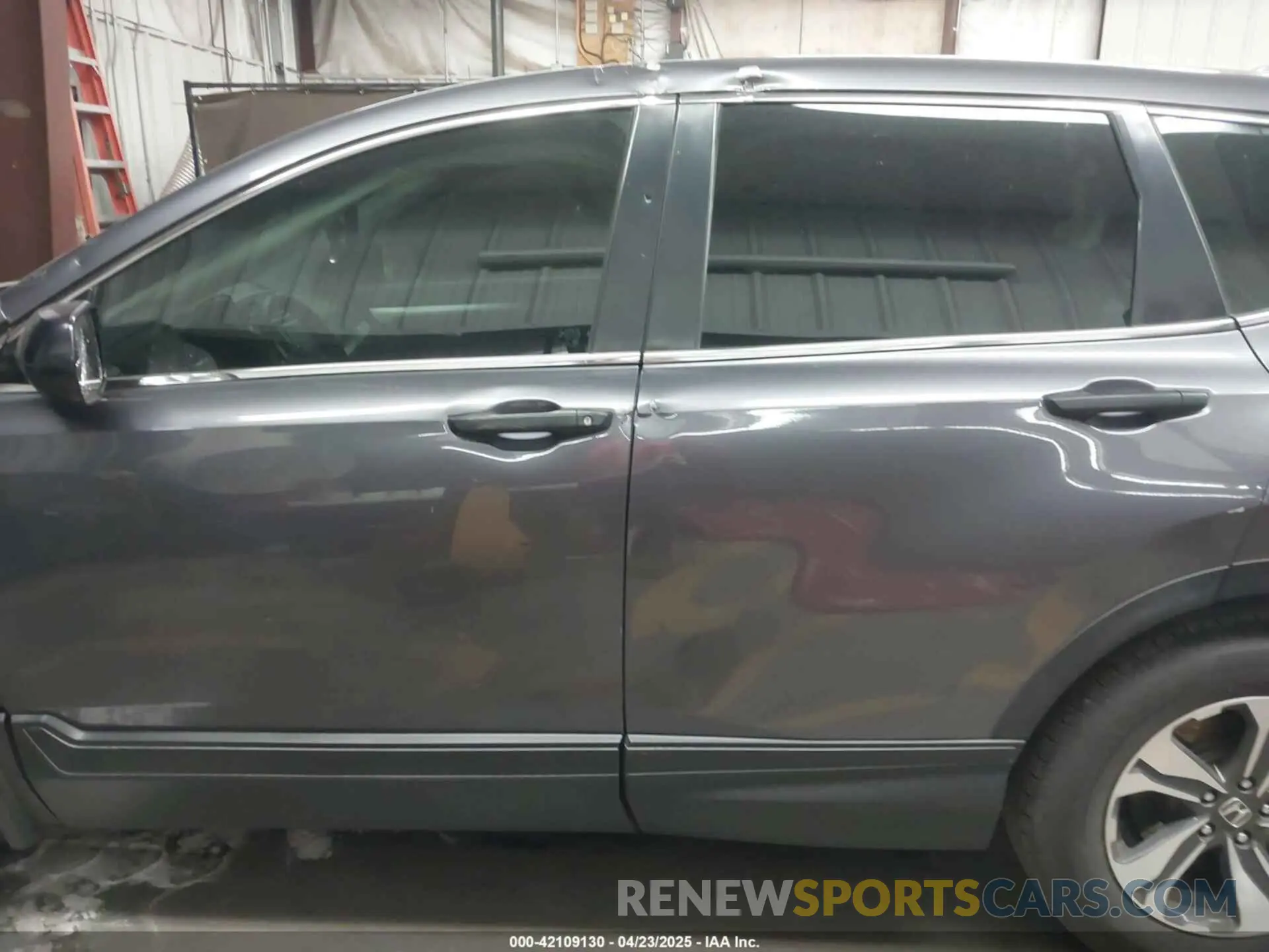 14 Photograph of a damaged car 5J6RW5H38KL005105 HONDA CR-V 2019