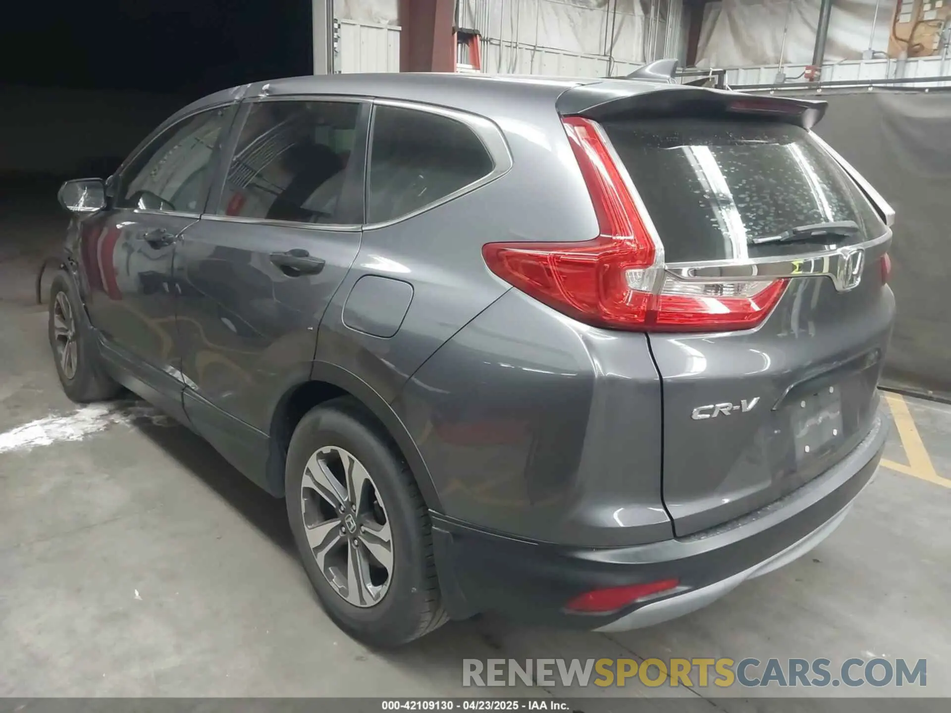 3 Photograph of a damaged car 5J6RW5H38KL005105 HONDA CR-V 2019