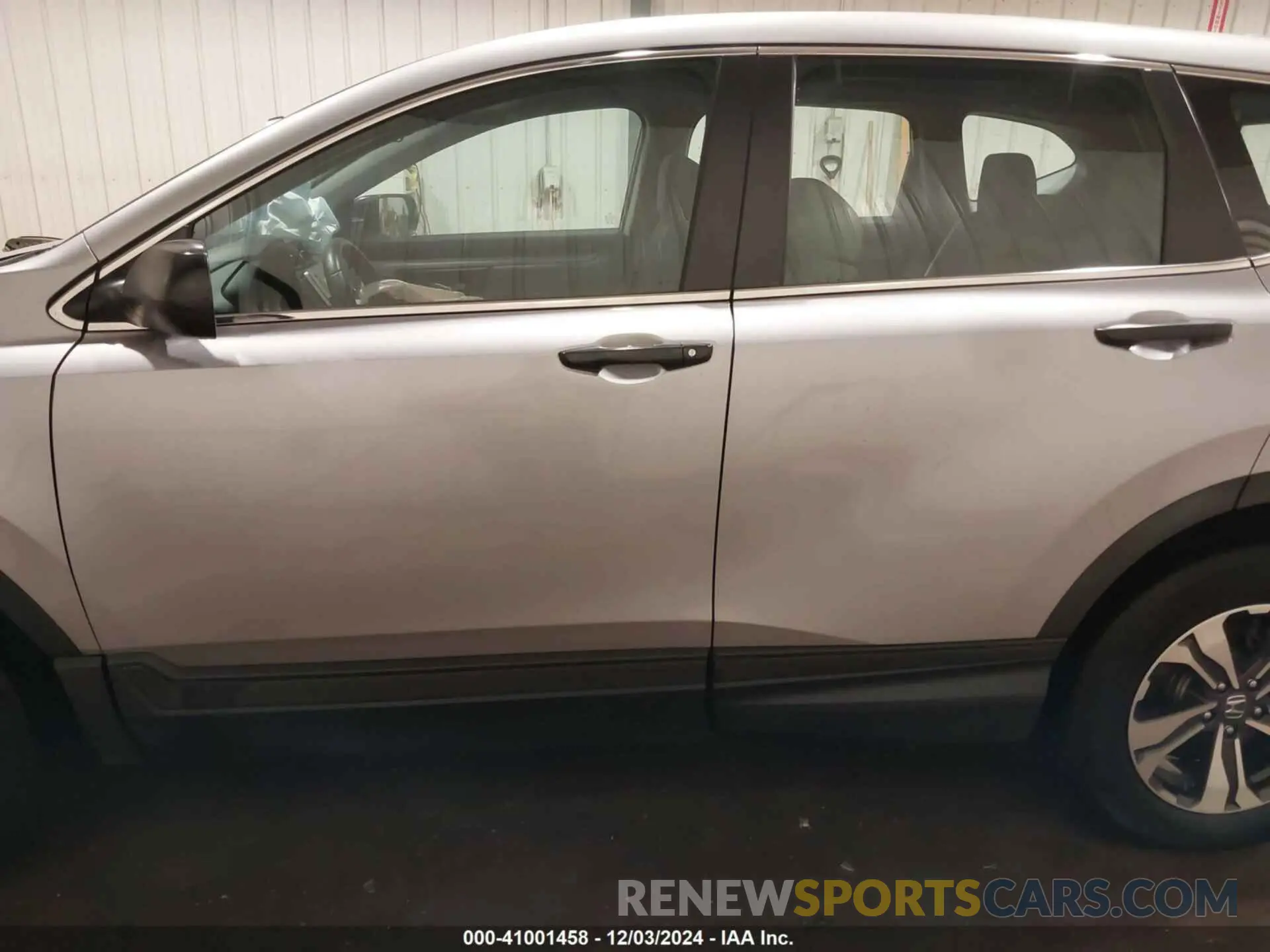15 Photograph of a damaged car 5J6RW6H35KL001664 HONDA CR-V 2019