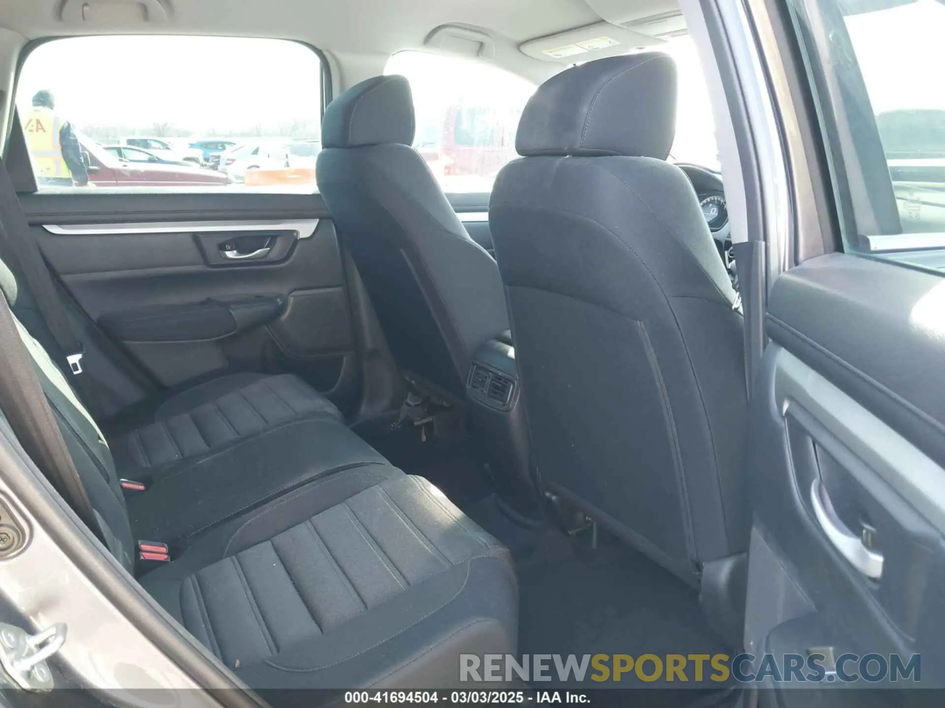 8 Photograph of a damaged car 5J6RW6H39KL006446 HONDA CR-V 2019