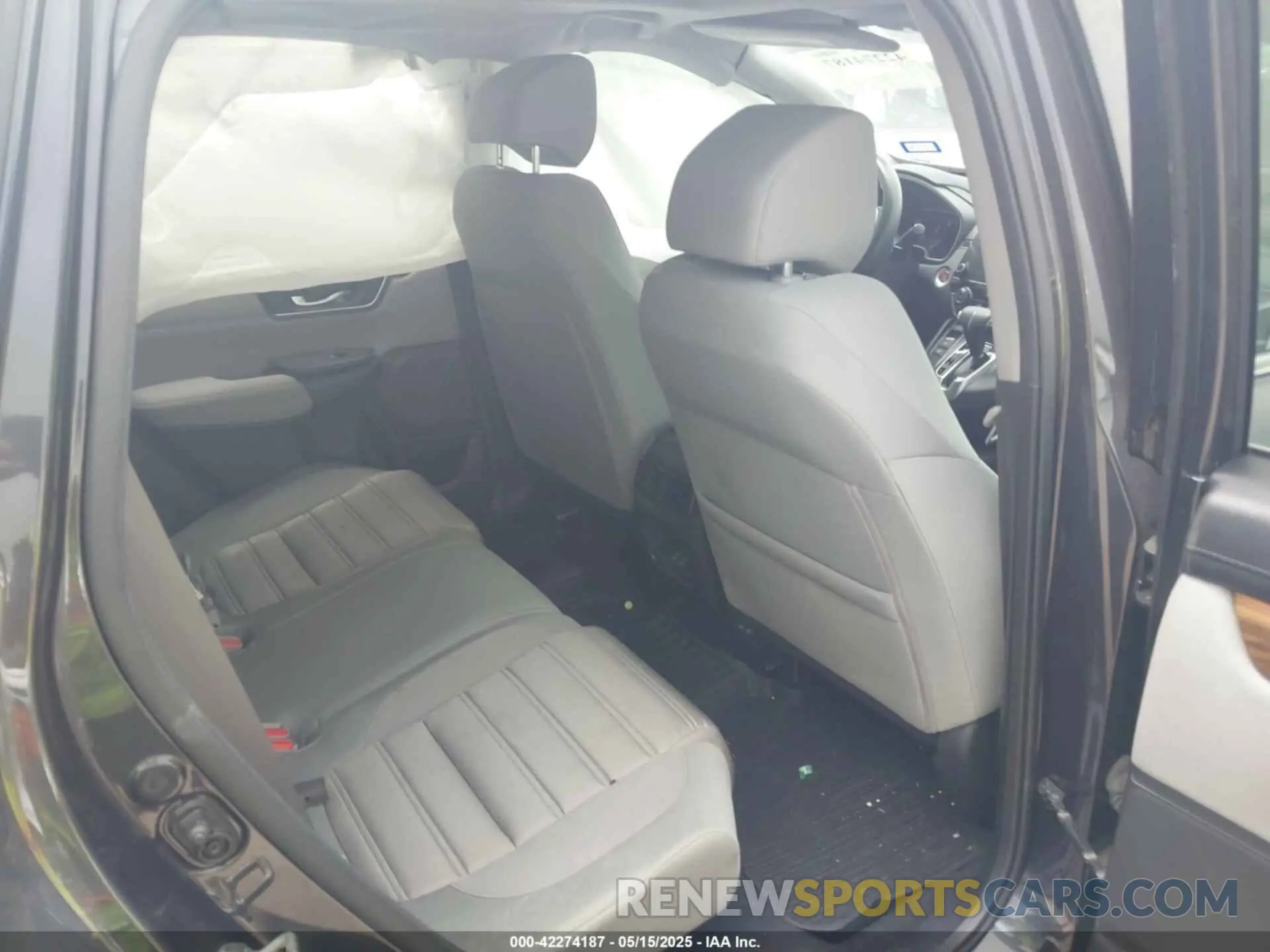8 Photograph of a damaged car 7FARW1H51KE005325 HONDA CR-V 2019