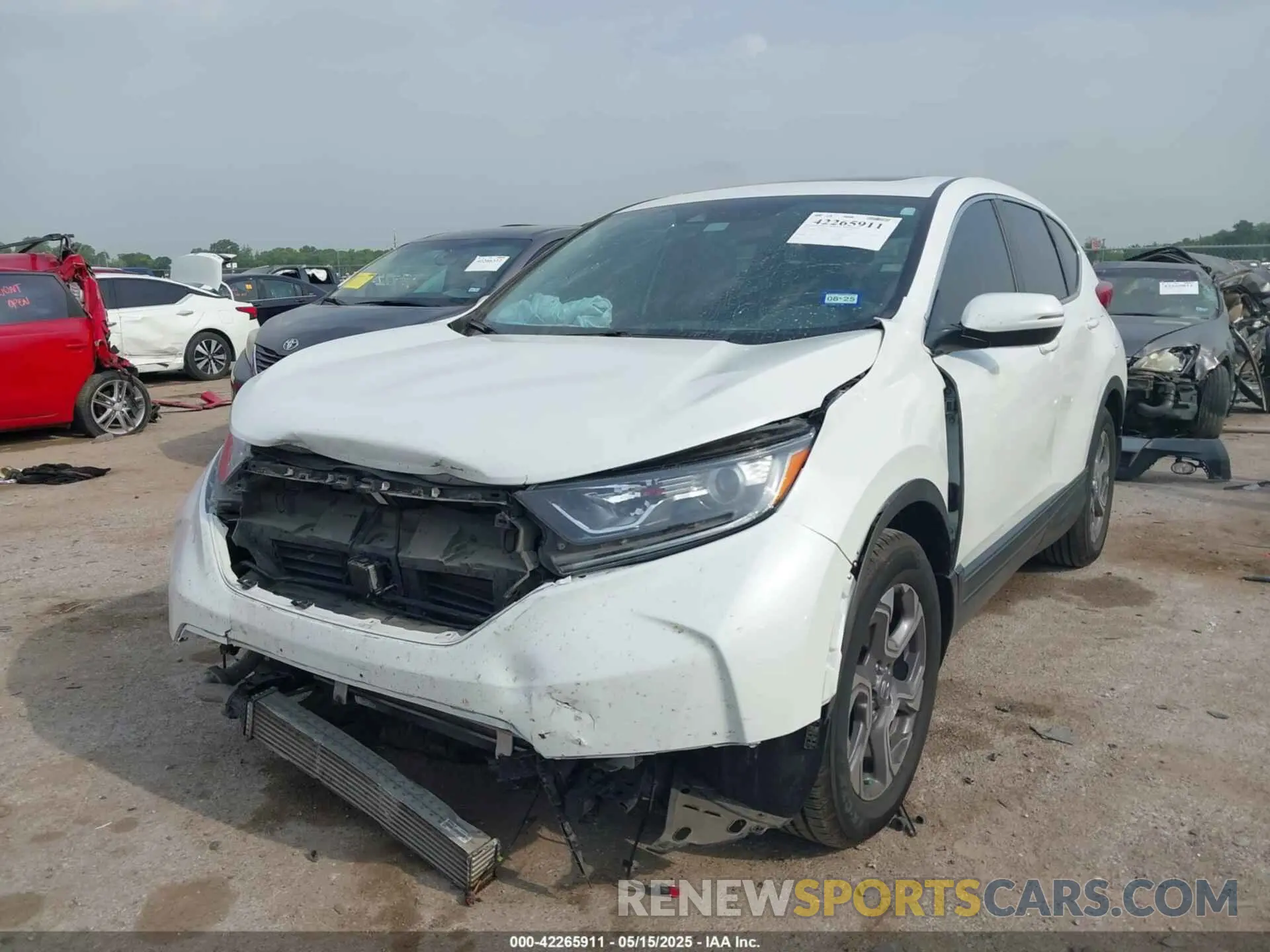 2 Photograph of a damaged car 7FARW1H51KE019516 HONDA CR-V 2019
