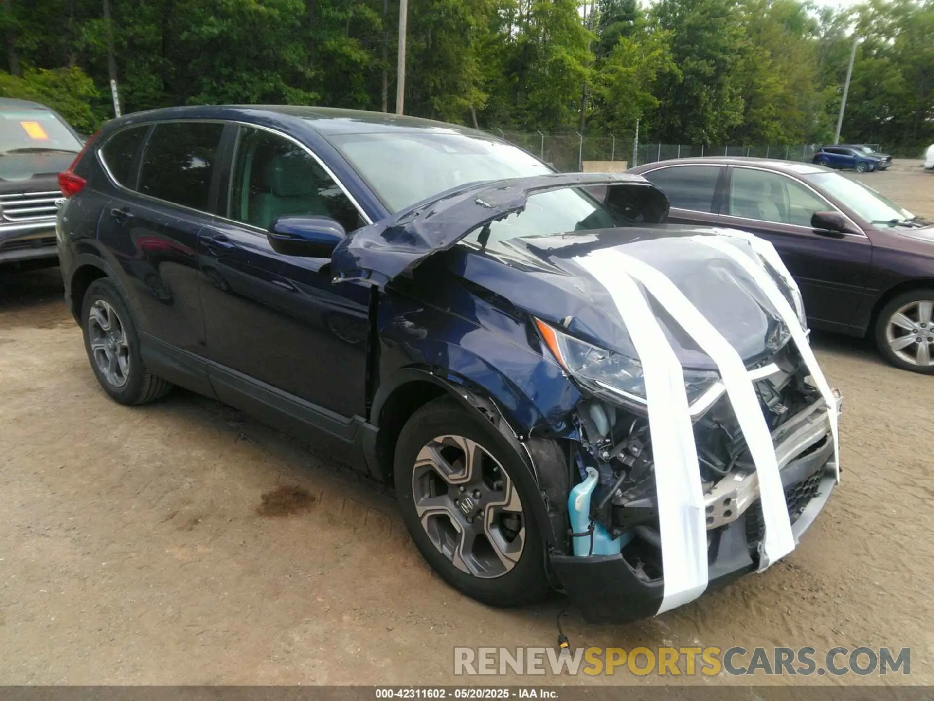 1 Photograph of a damaged car 7FARW1H51KE022321 HONDA CR-V 2019