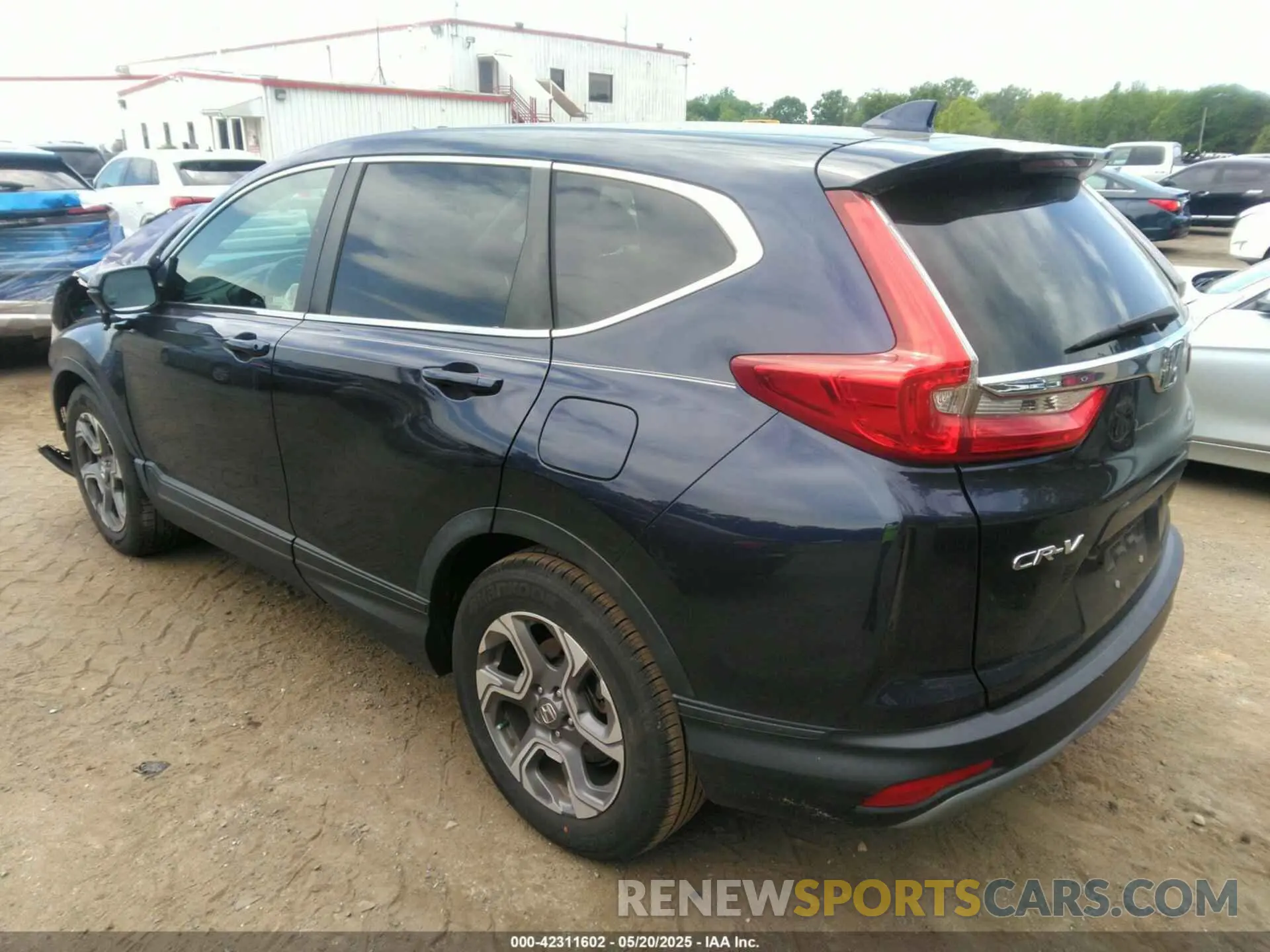 3 Photograph of a damaged car 7FARW1H51KE022321 HONDA CR-V 2019