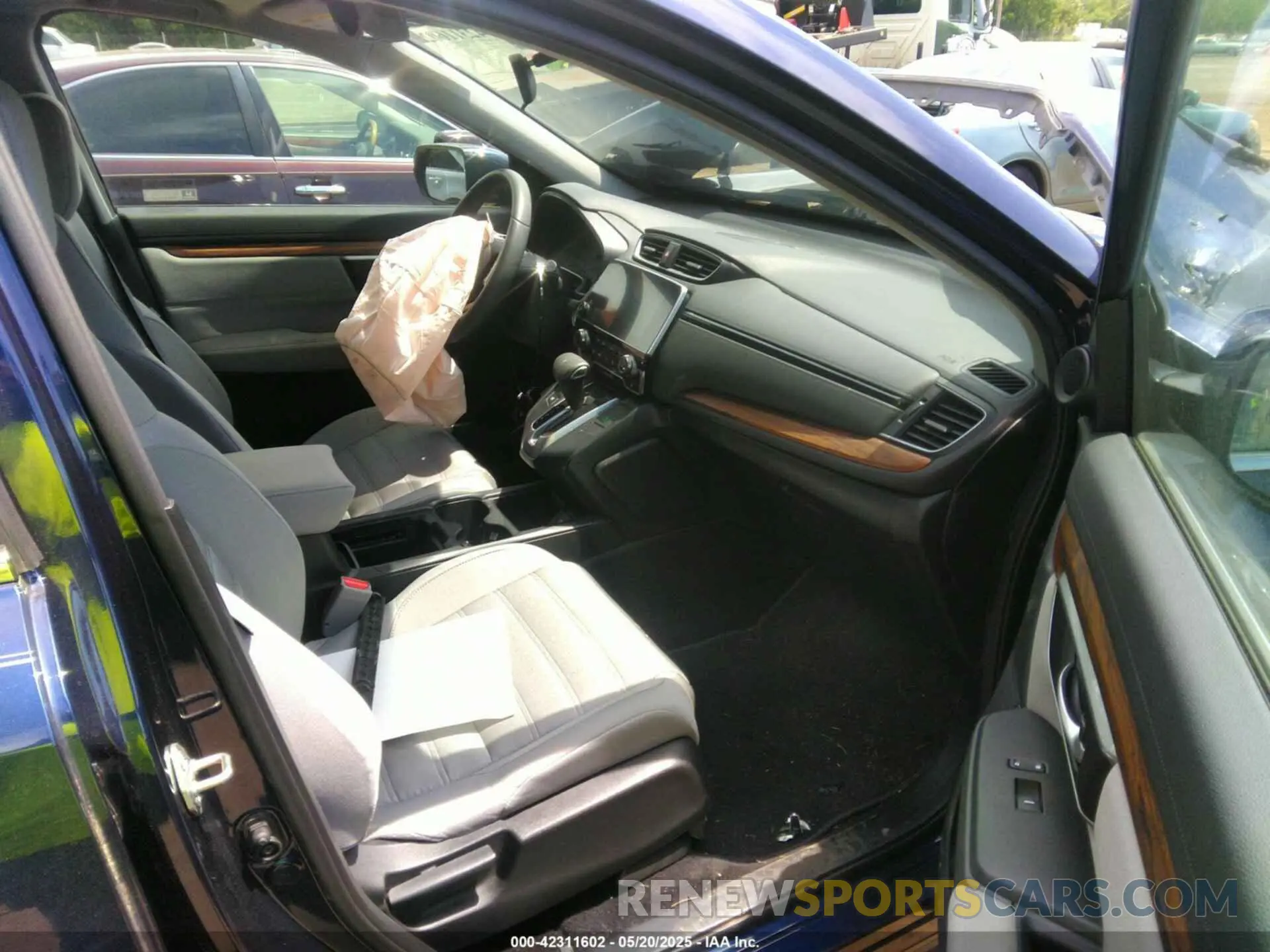 5 Photograph of a damaged car 7FARW1H51KE022321 HONDA CR-V 2019