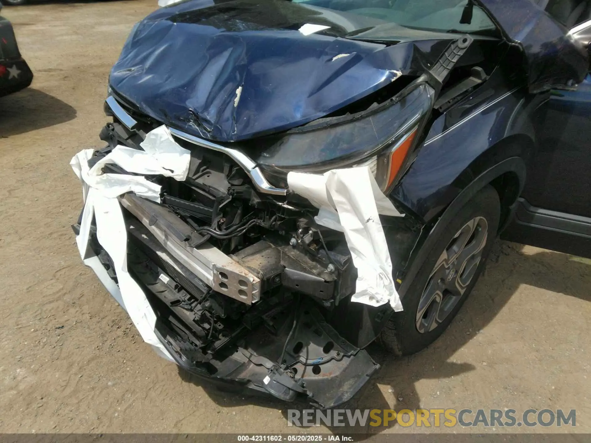 6 Photograph of a damaged car 7FARW1H51KE022321 HONDA CR-V 2019