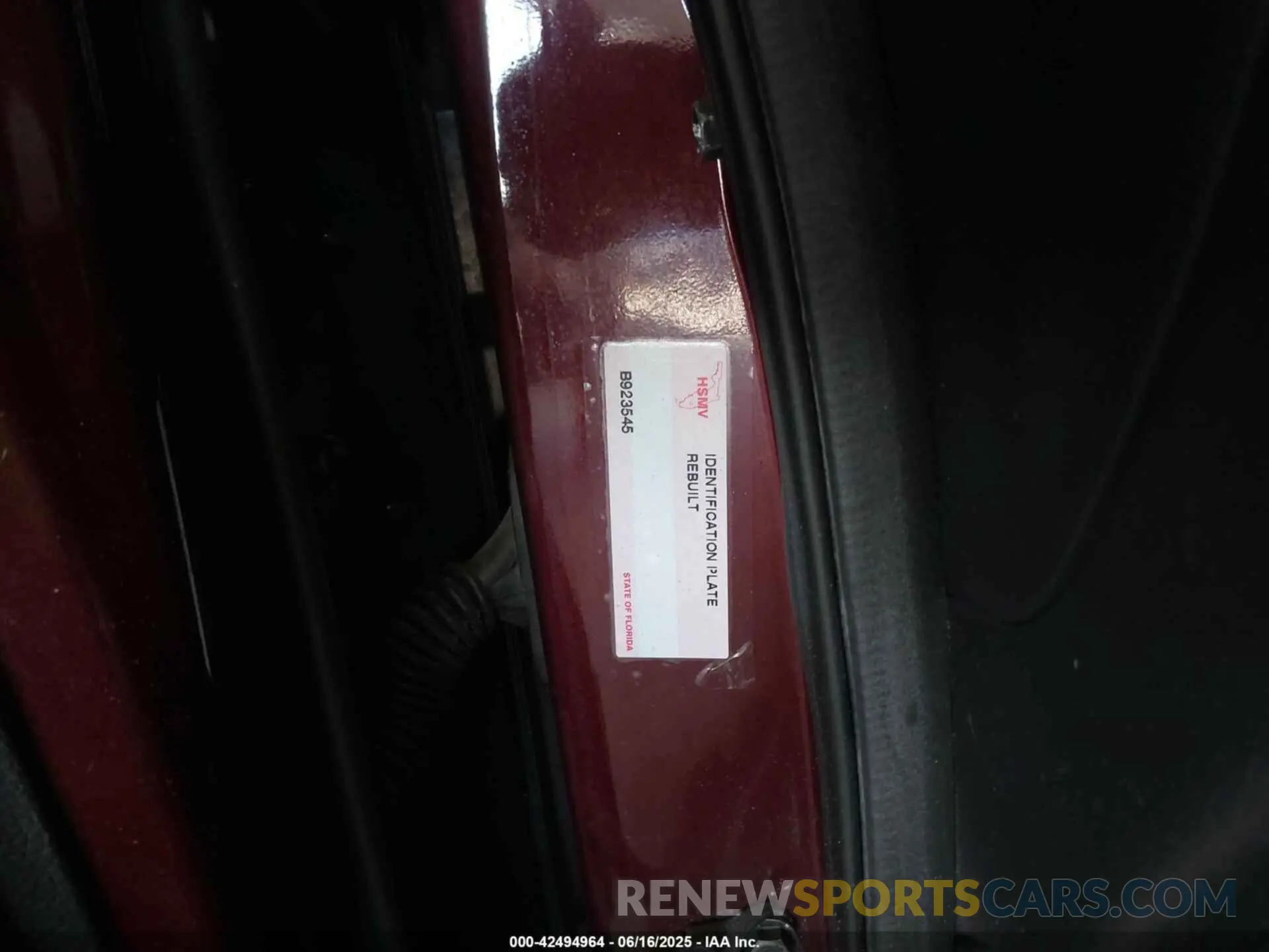17 Photograph of a damaged car 7FARW1H53KE009005 HONDA CR-V 2019