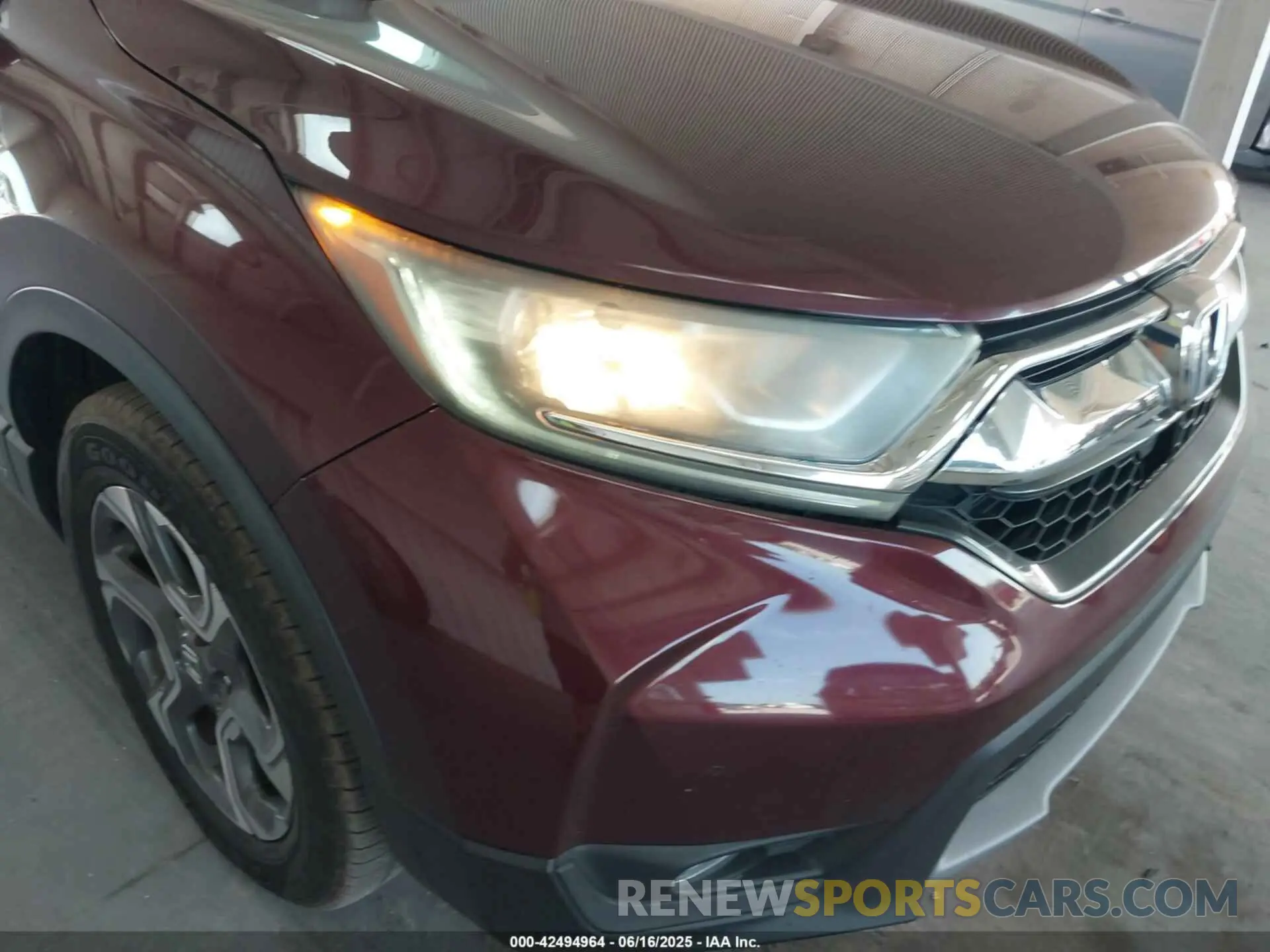 18 Photograph of a damaged car 7FARW1H53KE009005 HONDA CR-V 2019