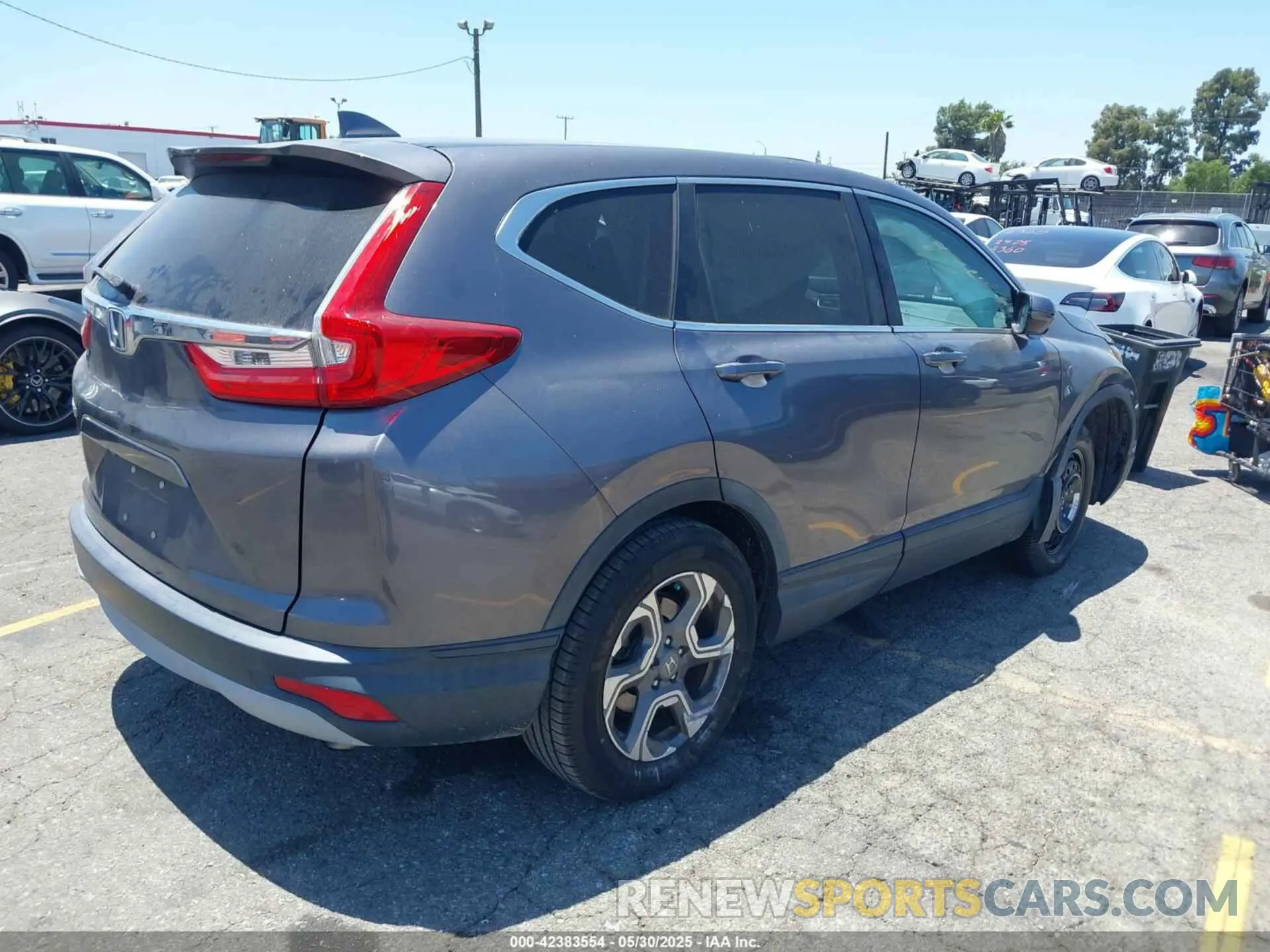 4 Photograph of a damaged car 7FARW1H56KE022590 HONDA CR-V 2019
