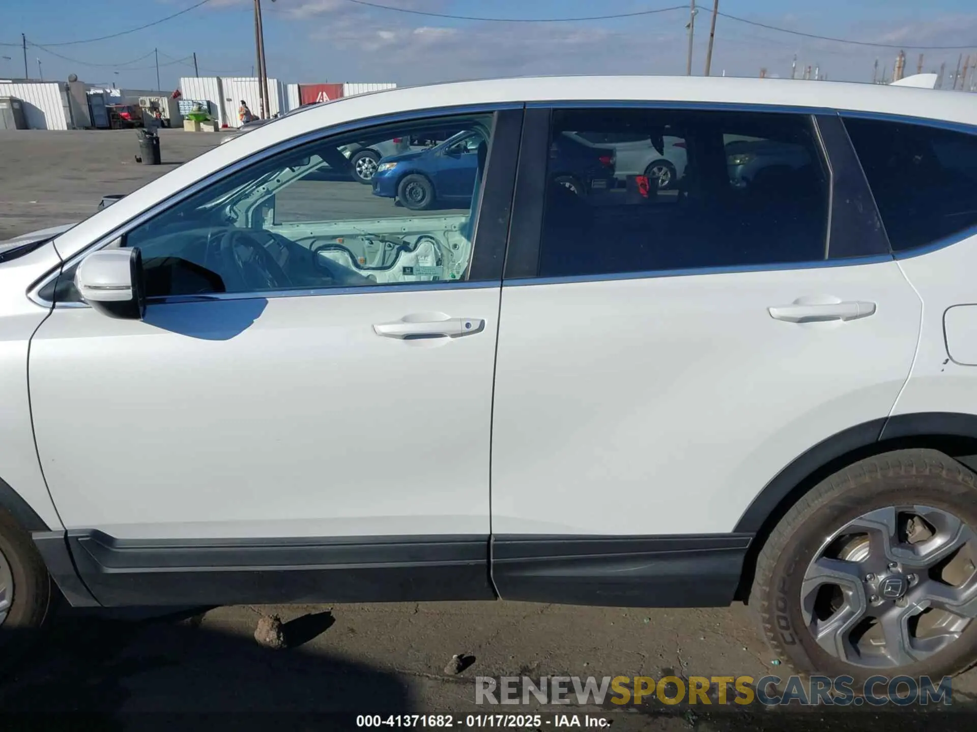 15 Photograph of a damaged car 7FARW1H56KE026283 HONDA CR-V 2019