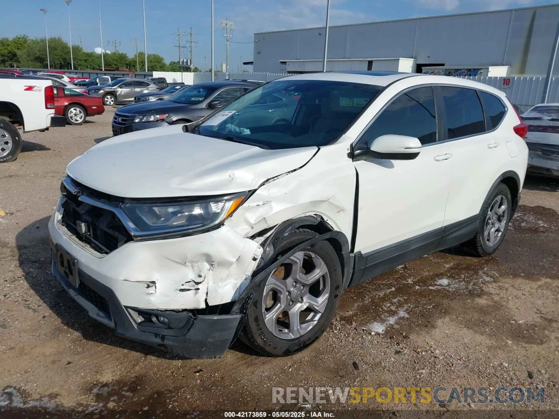 2 Photograph of a damaged car 7FARW1H57KE039981 HONDA CR-V 2019