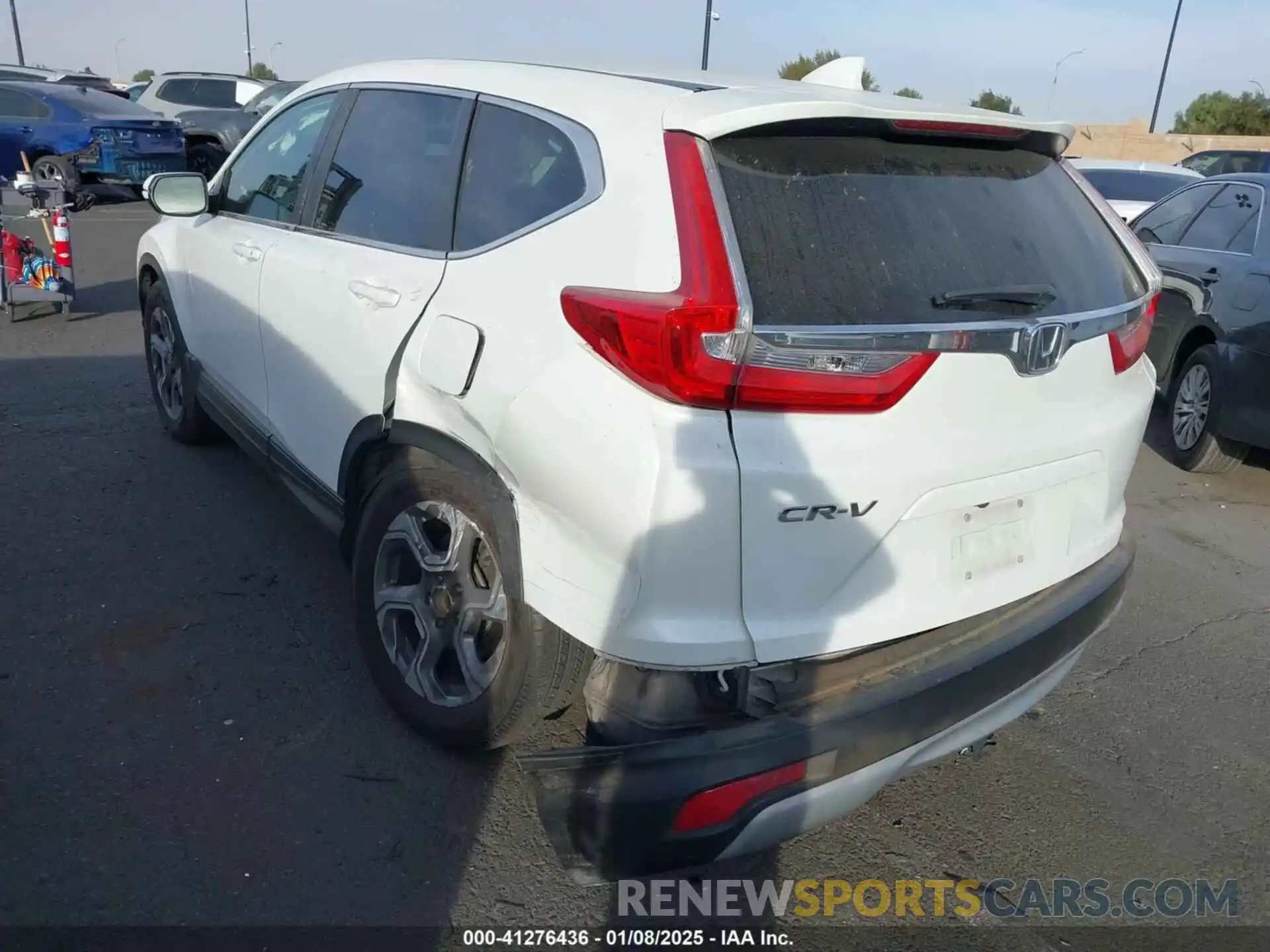 3 Photograph of a damaged car 7FARW1H58KE026219 HONDA CR-V 2019