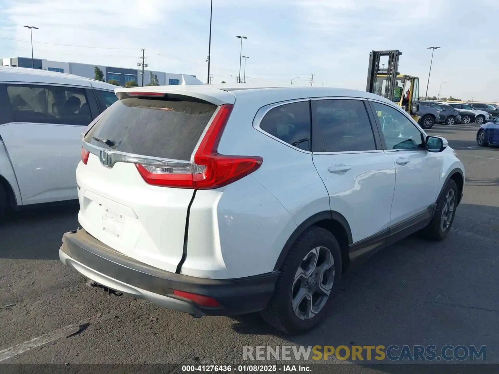 4 Photograph of a damaged car 7FARW1H58KE026219 HONDA CR-V 2019