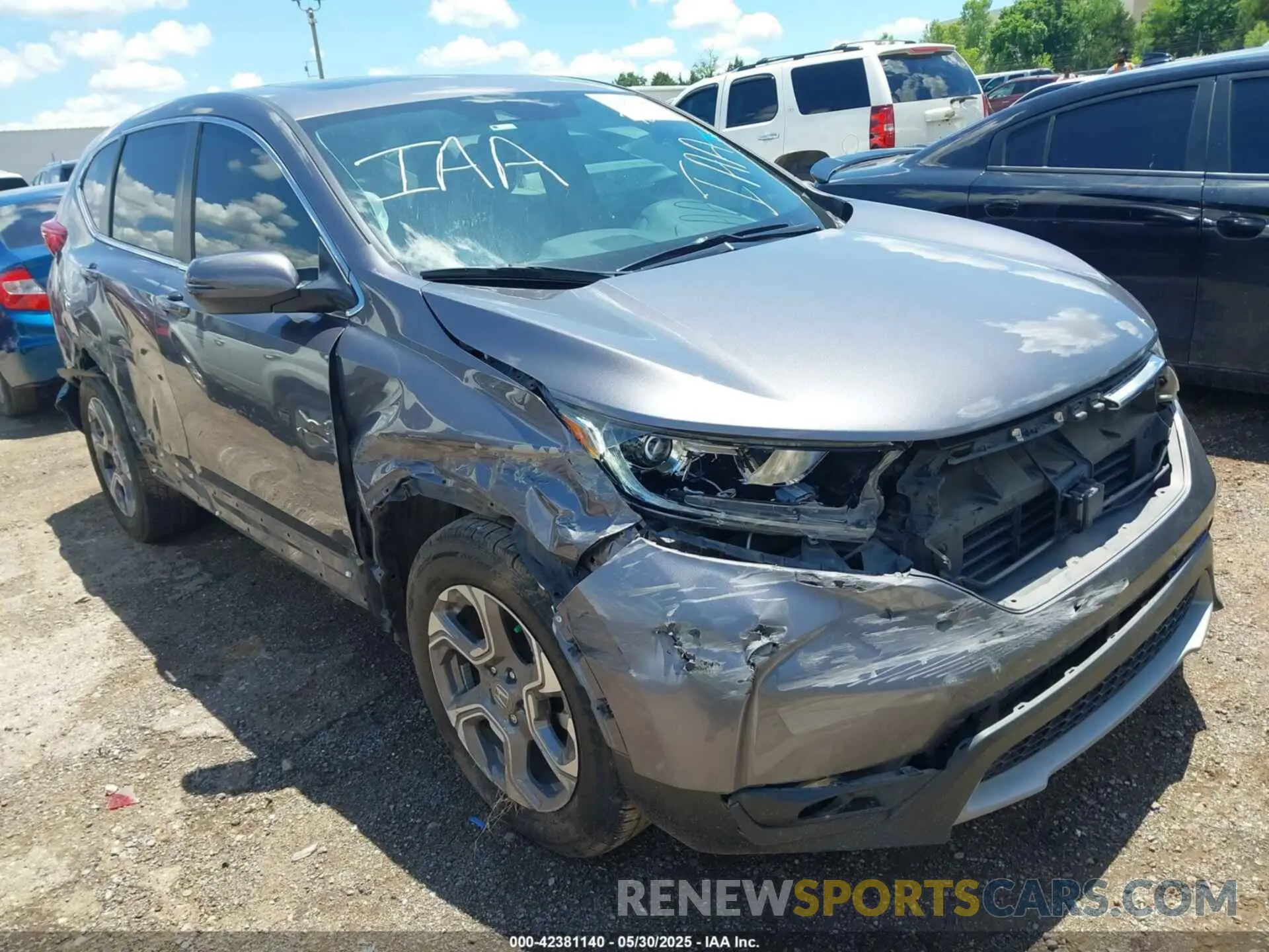 1 Photograph of a damaged car 7FARW1H58KE027824 HONDA CR-V 2019