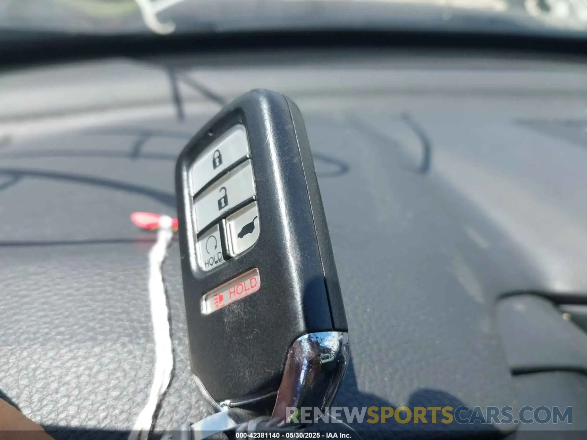 11 Photograph of a damaged car 7FARW1H58KE027824 HONDA CR-V 2019