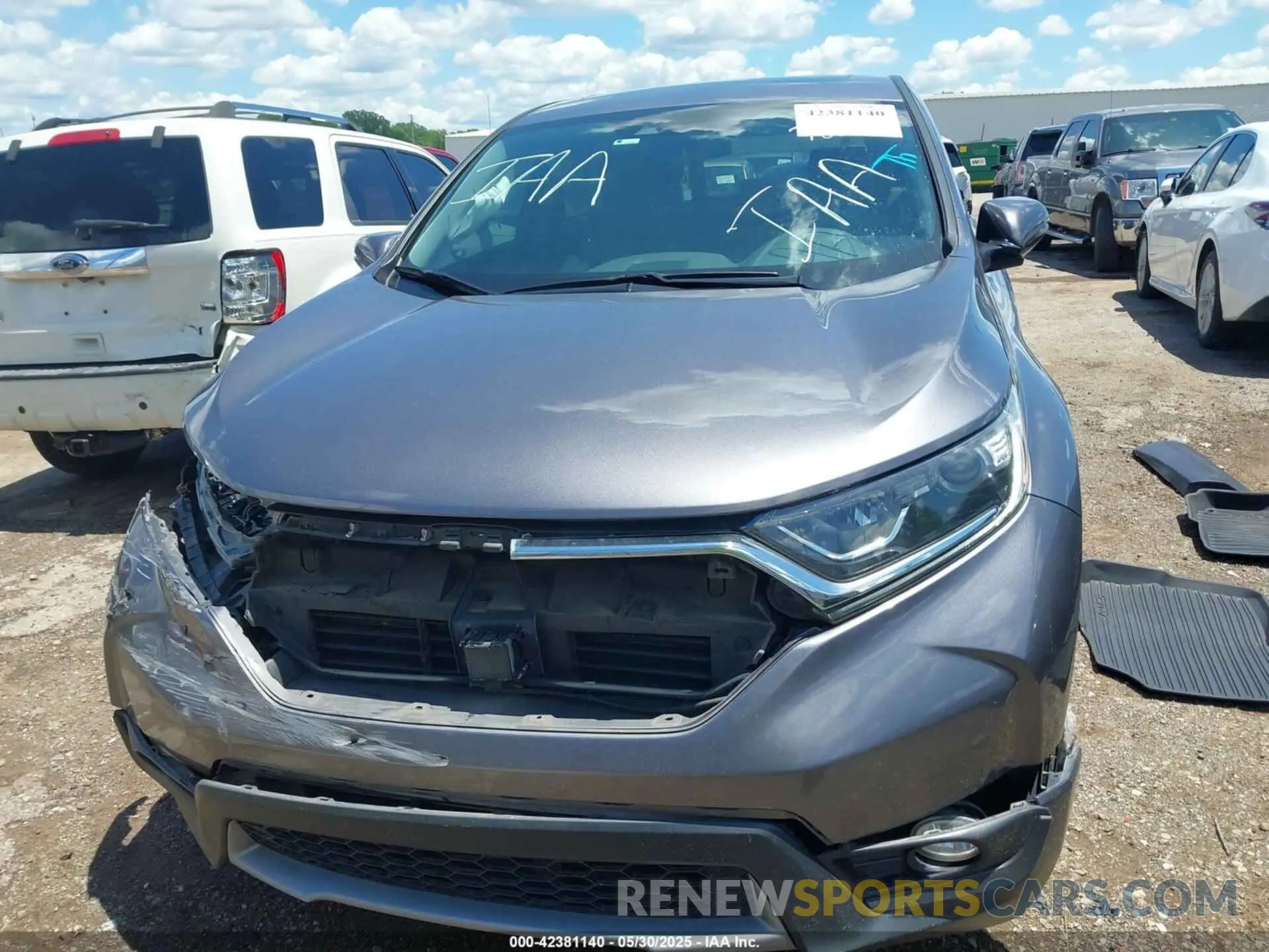 13 Photograph of a damaged car 7FARW1H58KE027824 HONDA CR-V 2019