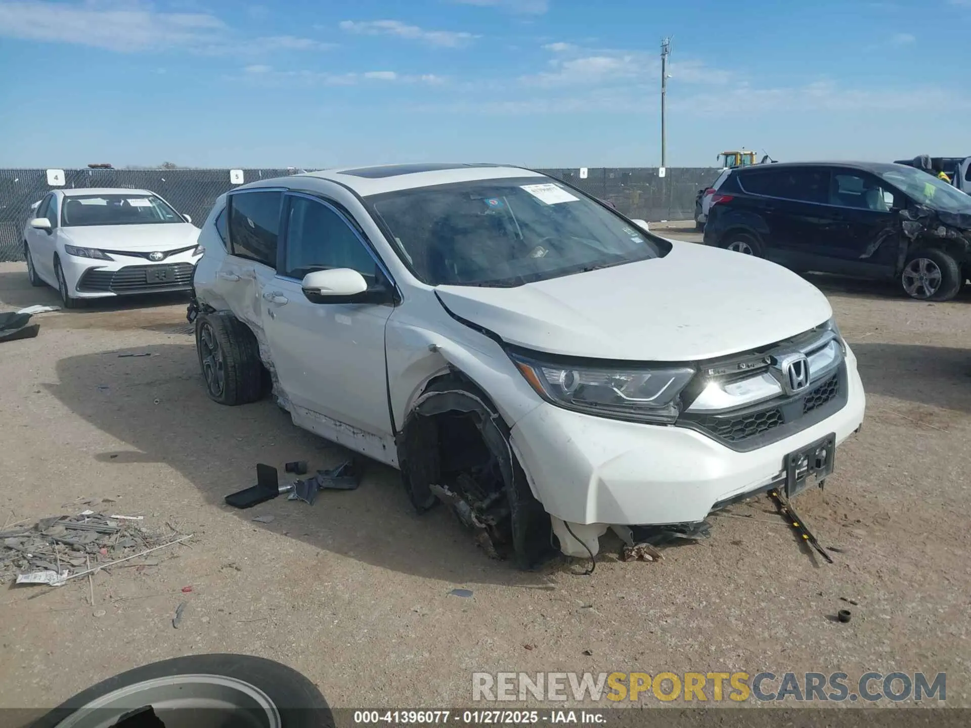 1 Photograph of a damaged car 7FARW1H81KE026203 HONDA CR-V 2019