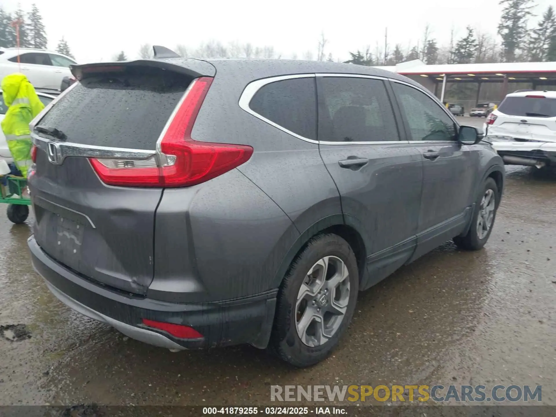 4 Photograph of a damaged car 7FARW1H81KE033300 HONDA CR-V 2019