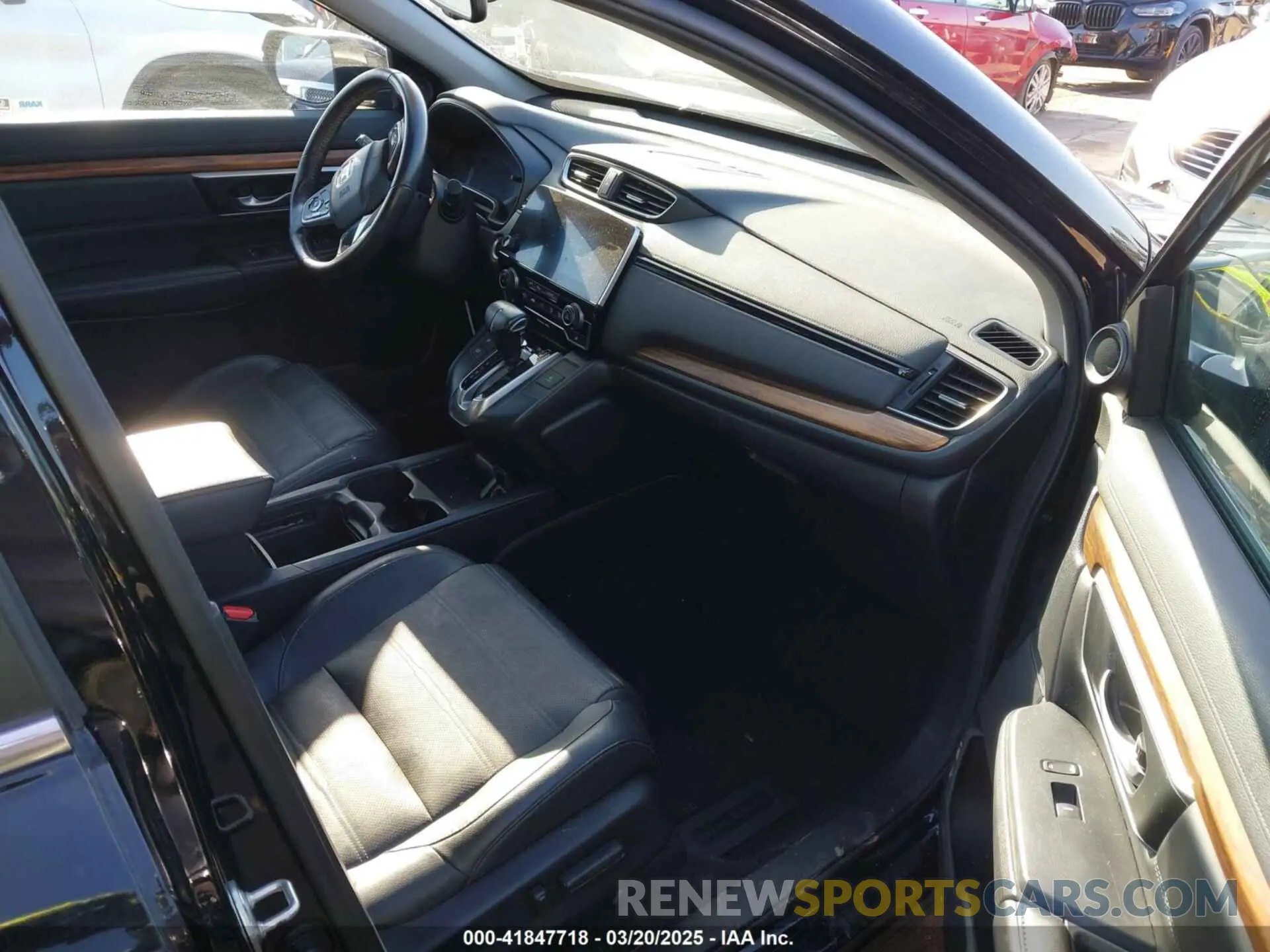 5 Photograph of a damaged car 7FARW1H81KE036164 HONDA CR-V 2019