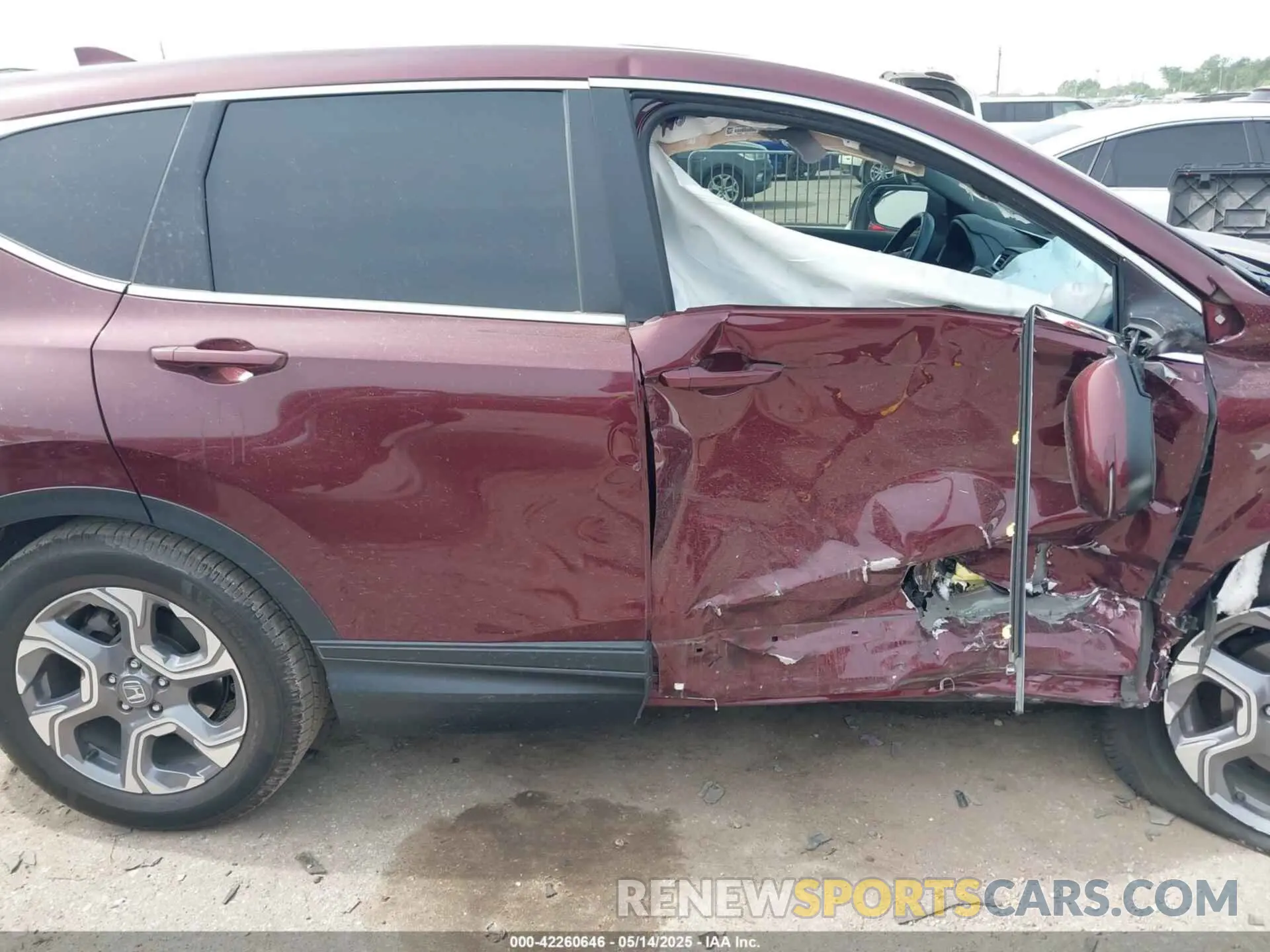 12 Photograph of a damaged car 7FARW1H84KE032965 HONDA CR-V 2019