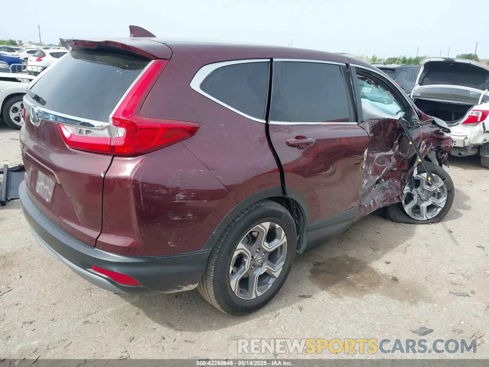 4 Photograph of a damaged car 7FARW1H84KE032965 HONDA CR-V 2019