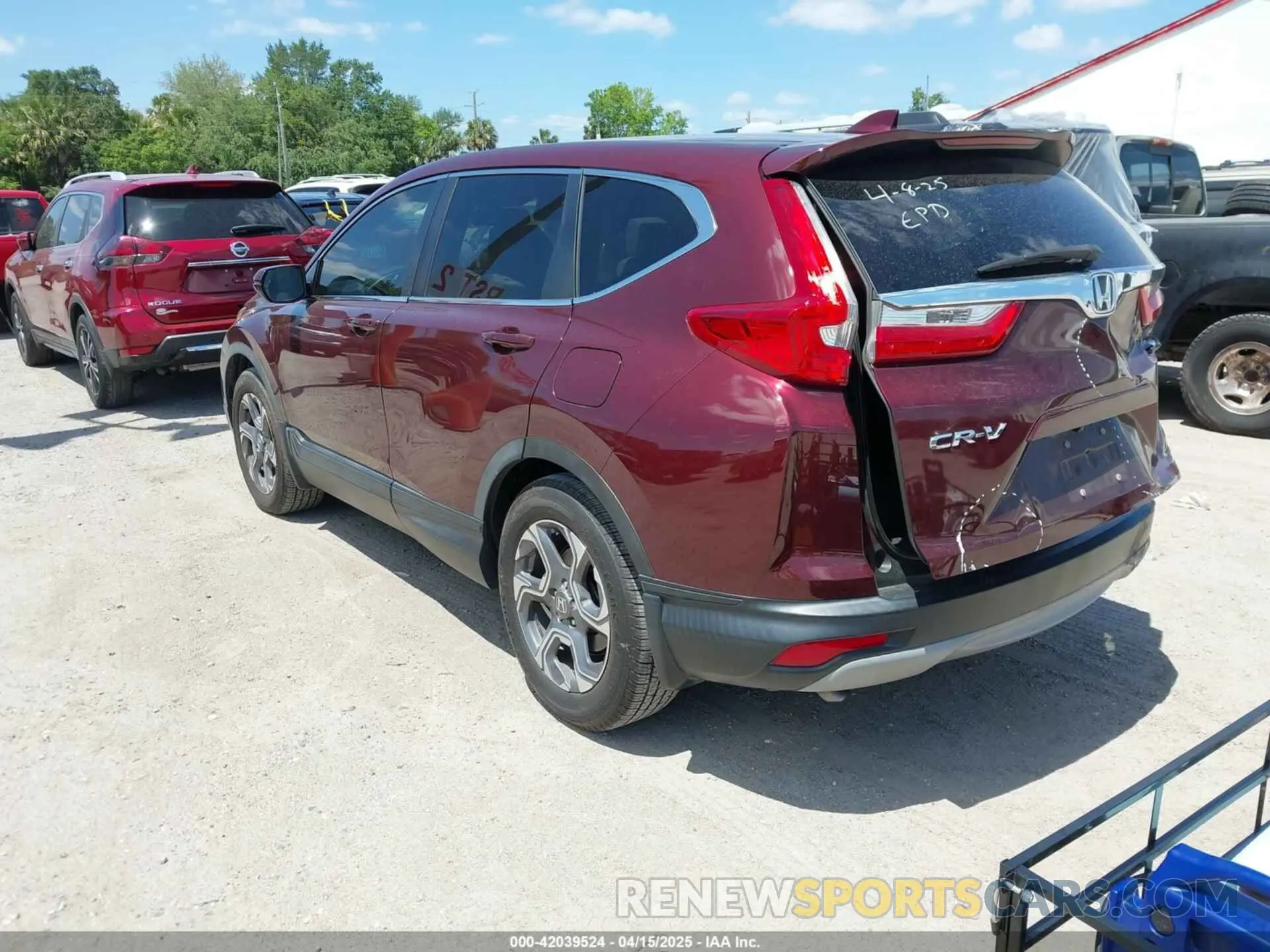 3 Photograph of a damaged car 7FARW1H85KE001692 HONDA CR-V 2019