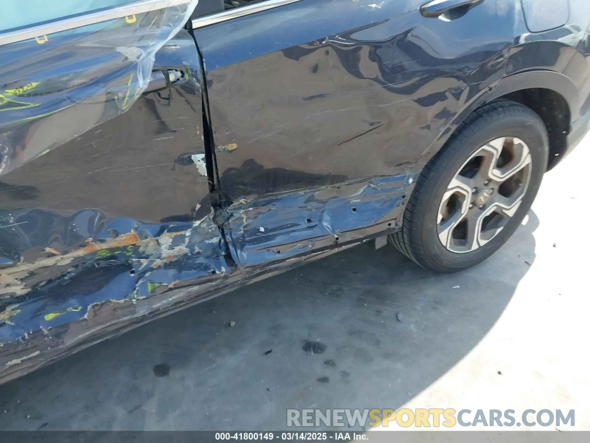 12 Photograph of a damaged car 7FARW1H85KE004222 HONDA CR-V 2019