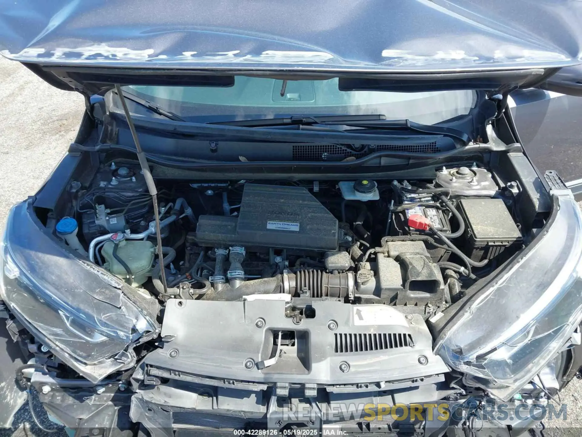 10 Photograph of a damaged car 7FARW1H87KE011320 HONDA CR-V 2019