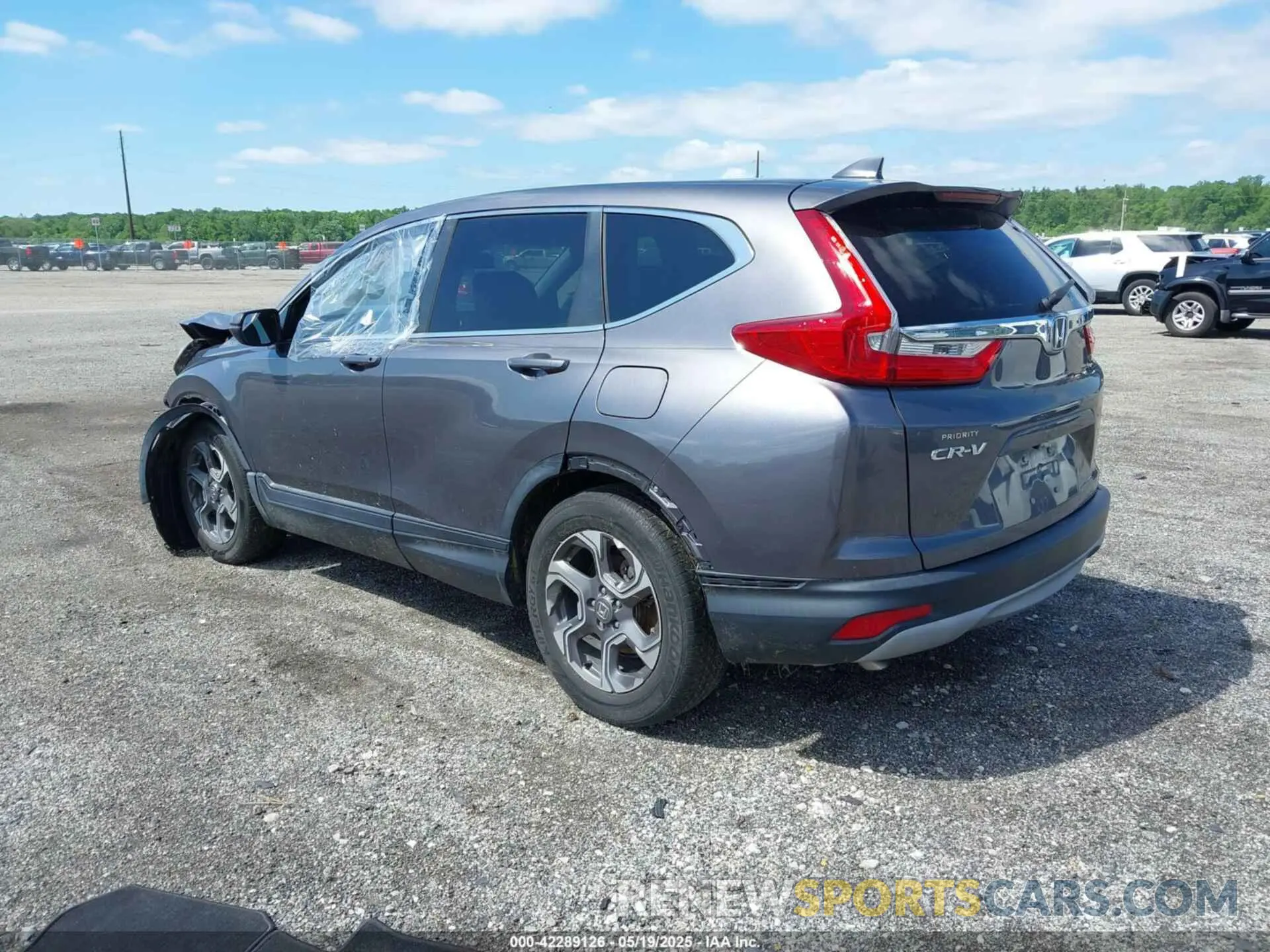 3 Photograph of a damaged car 7FARW1H87KE011320 HONDA CR-V 2019