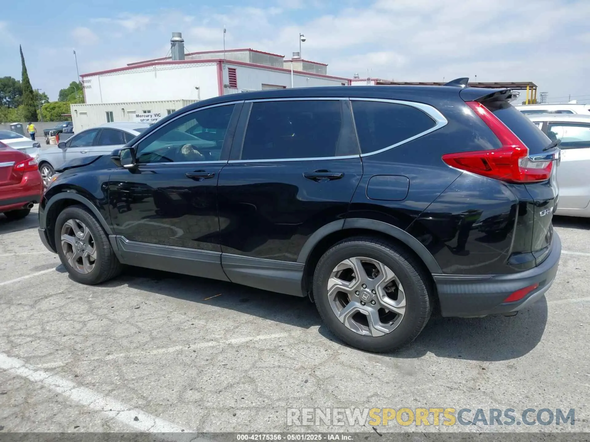 14 Photograph of a damaged car 7FARW1H87KE034130 HONDA CR-V 2019