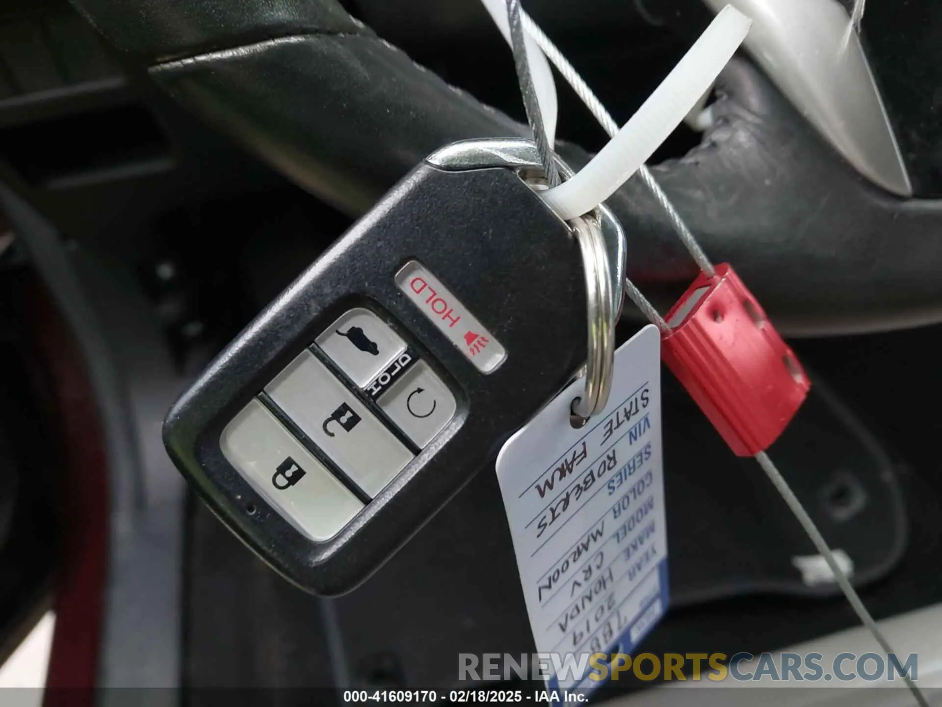 11 Photograph of a damaged car 7FARW1H89KE004157 HONDA CR-V 2019