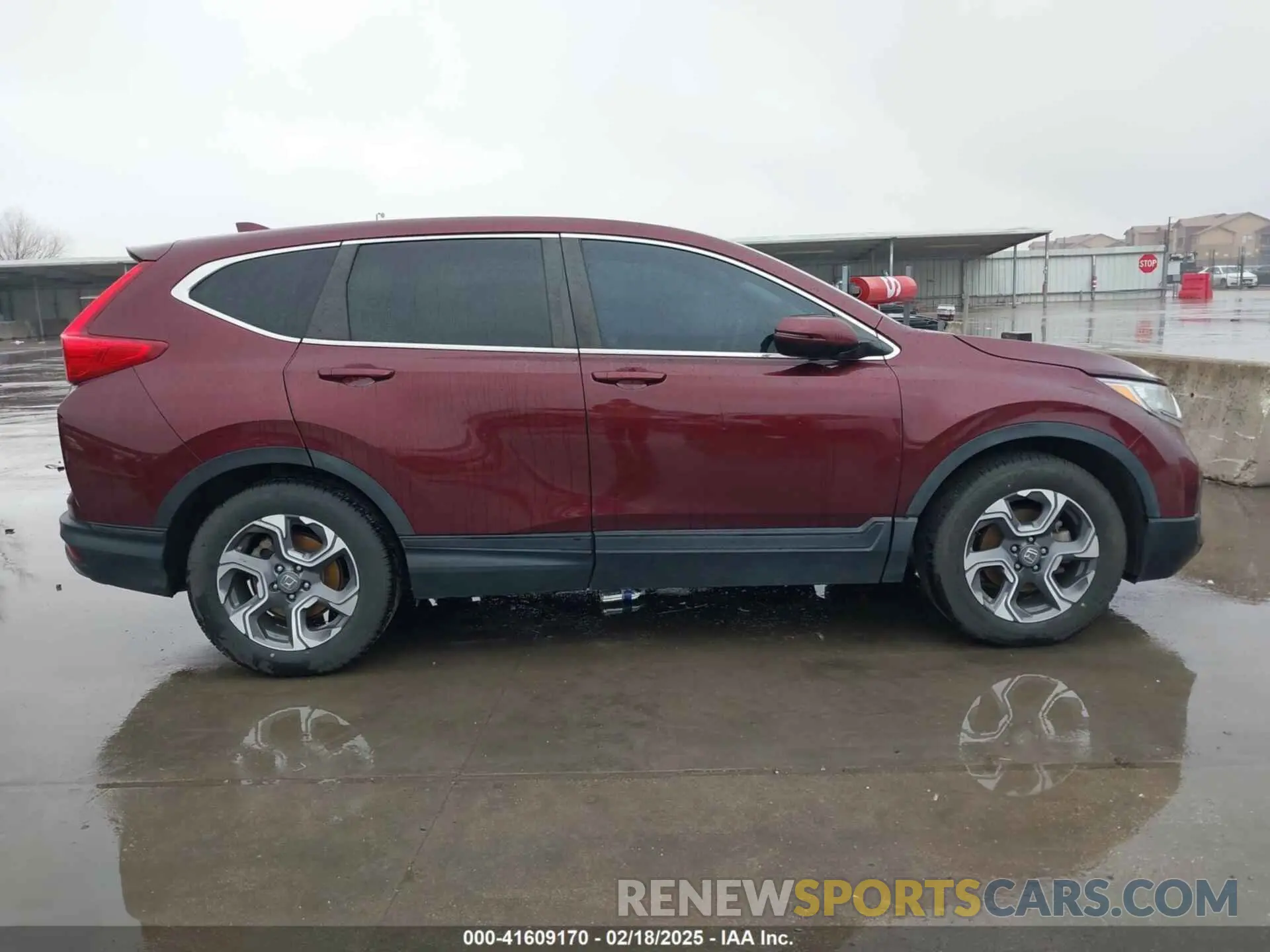 14 Photograph of a damaged car 7FARW1H89KE004157 HONDA CR-V 2019